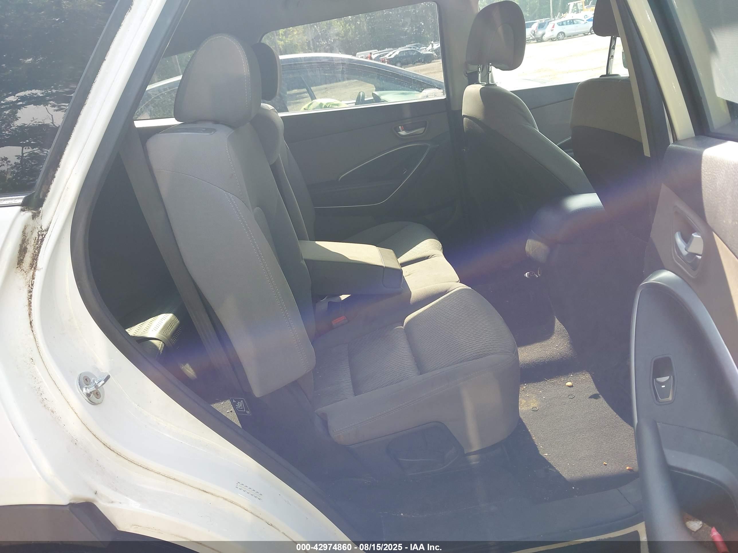 HYUNDAI SANTA image 8