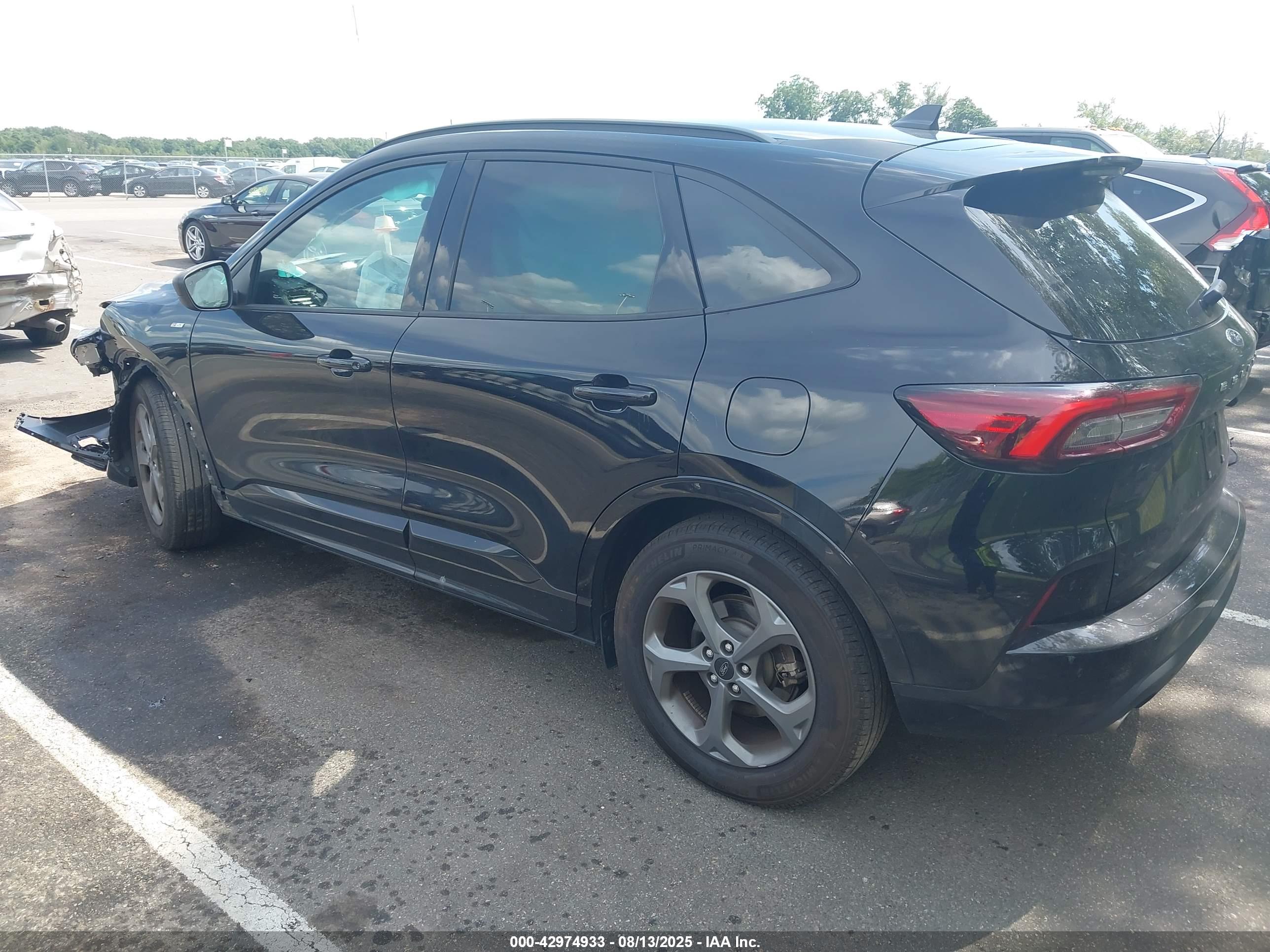 FORD ESCAPE image 3
