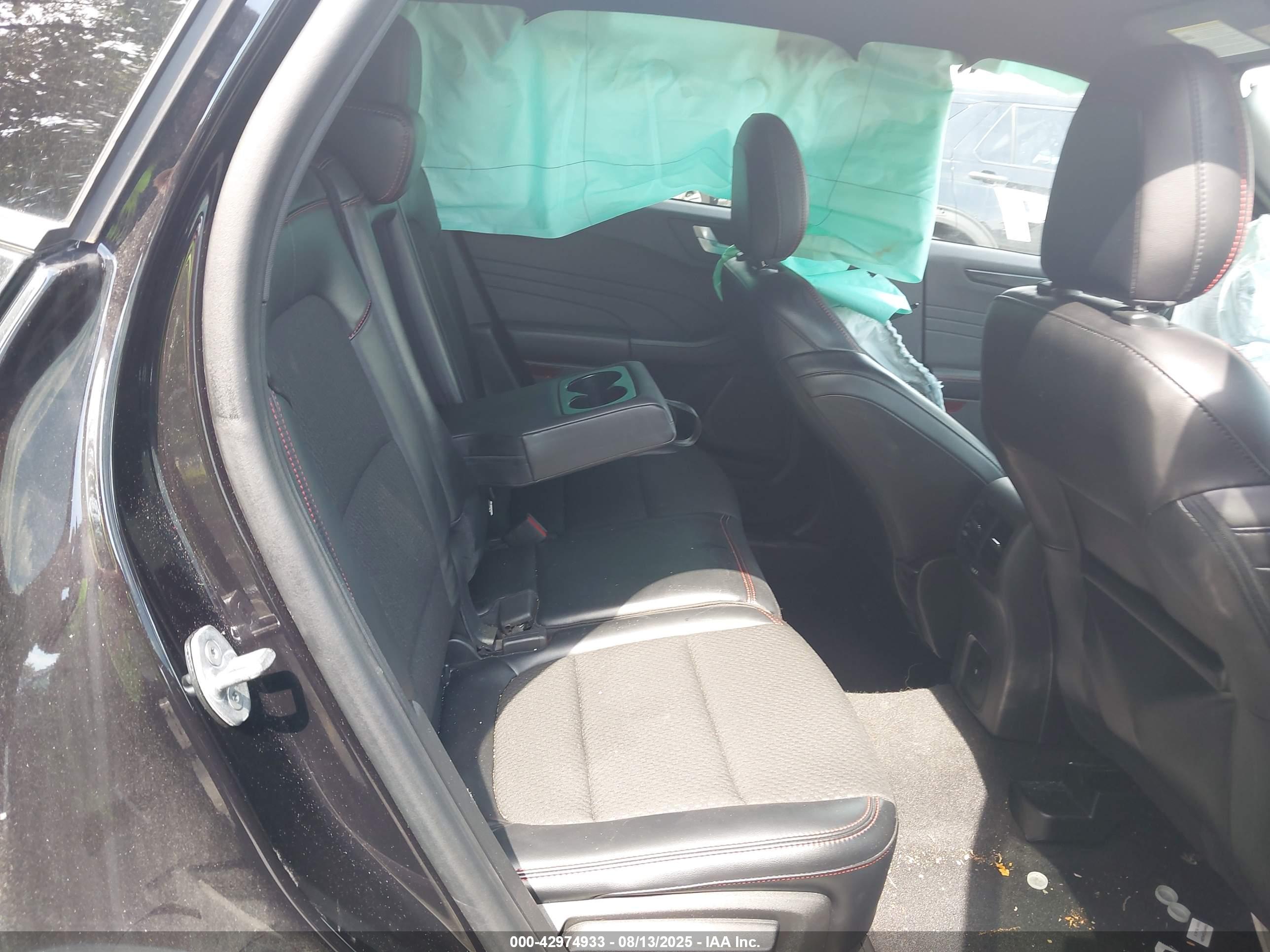 FORD ESCAPE image 8