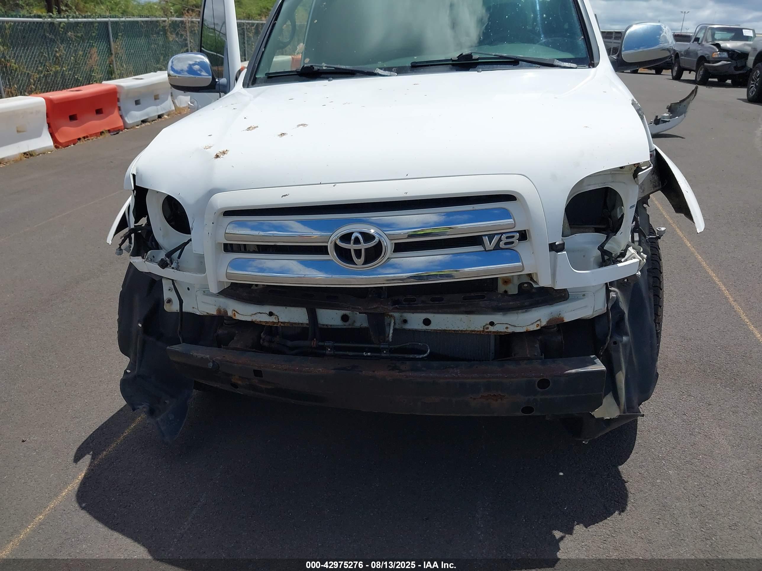 TOYOTA TUNDRA image 6