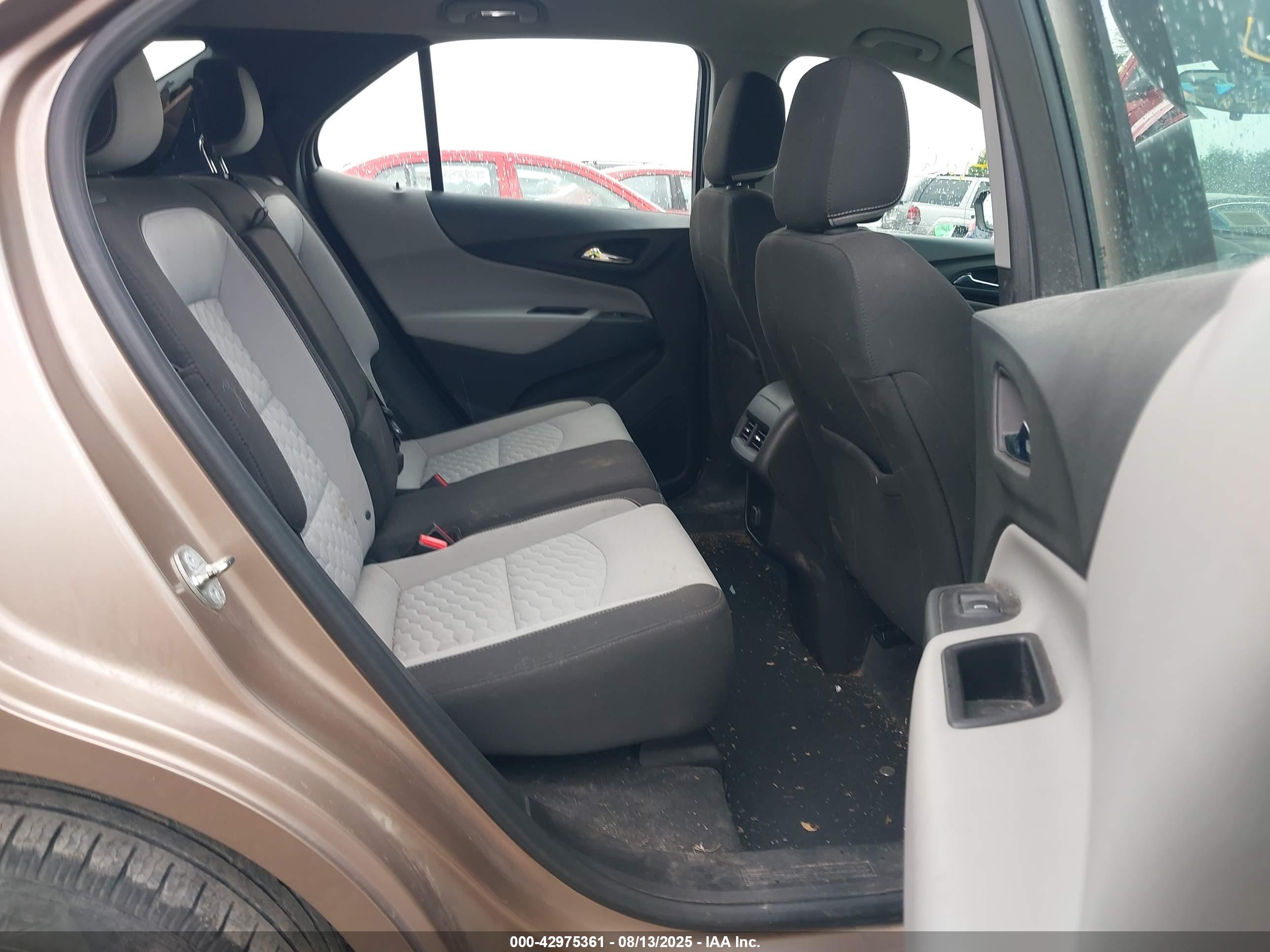 CHEVROLET EQUINOX image 8