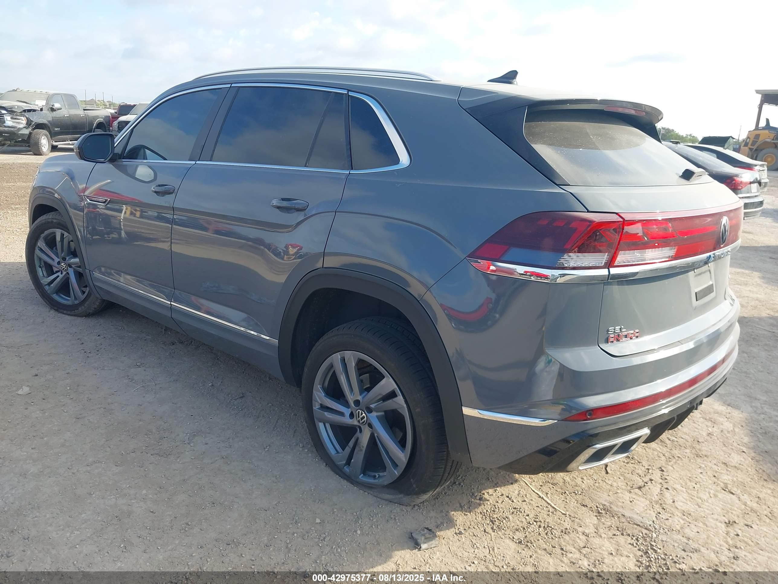 VOLKSWAGEN ATLAS image 3
