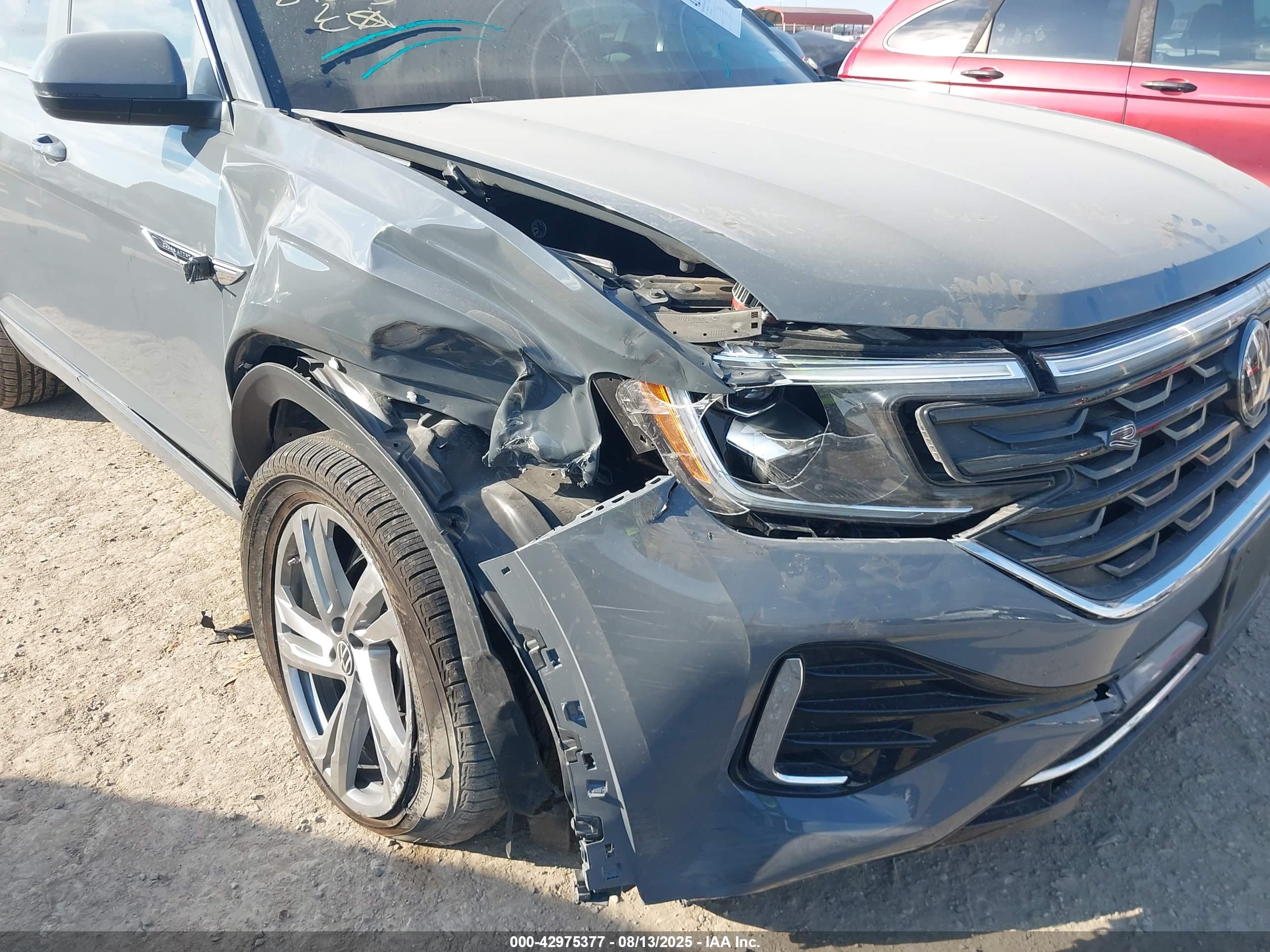 VOLKSWAGEN ATLAS image 6