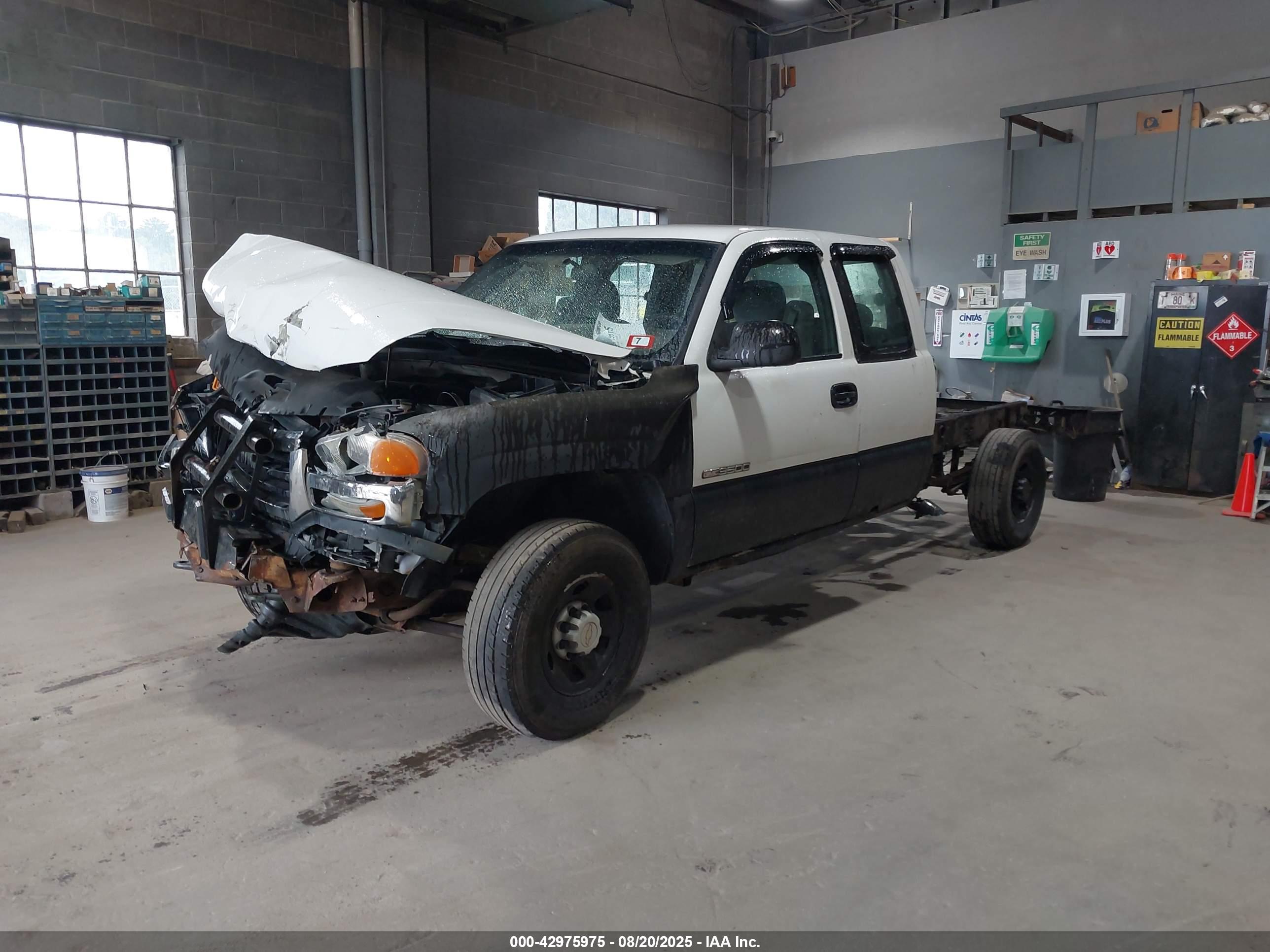 GMC SIERRA image 2