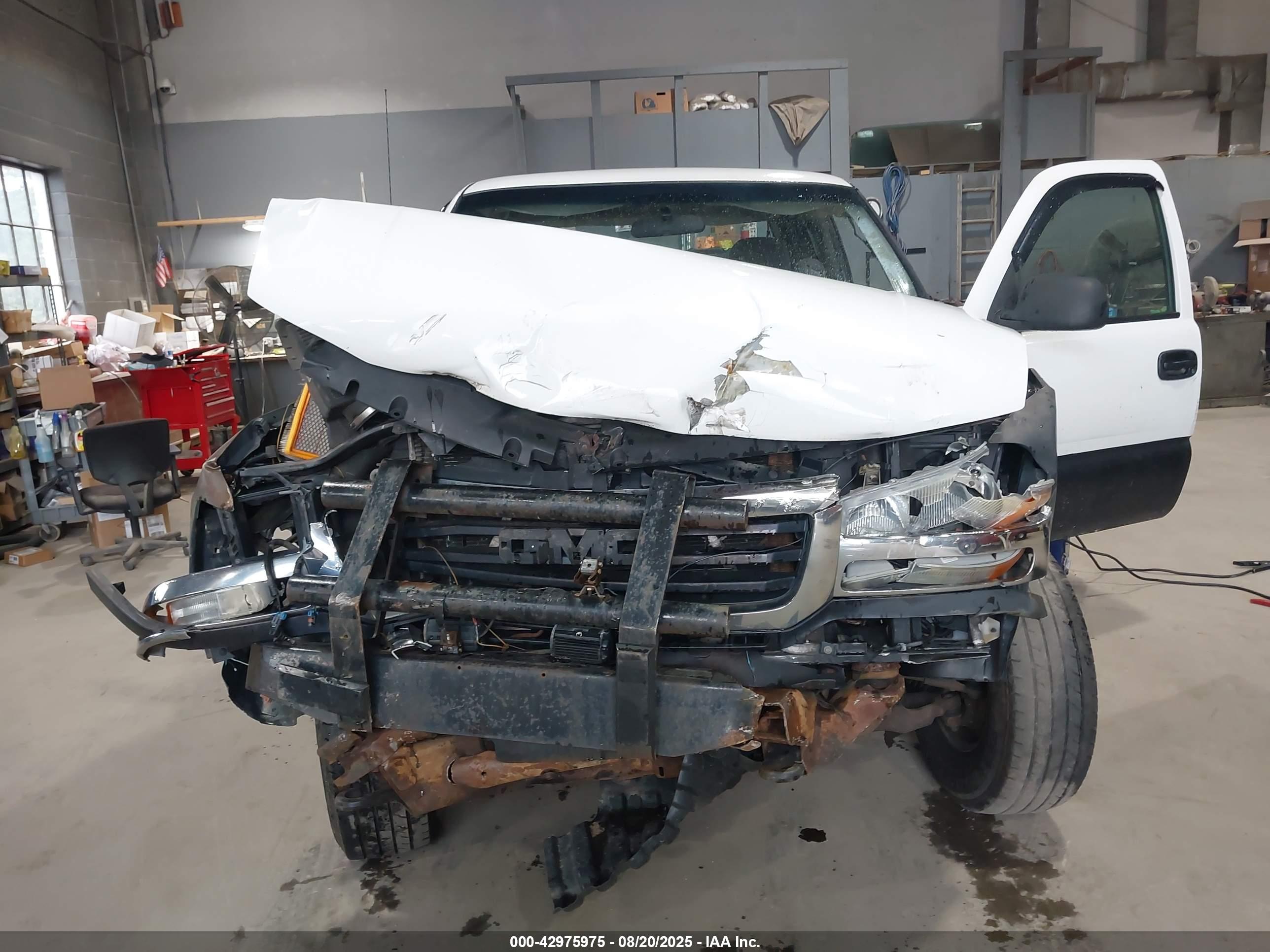 GMC SIERRA image 6