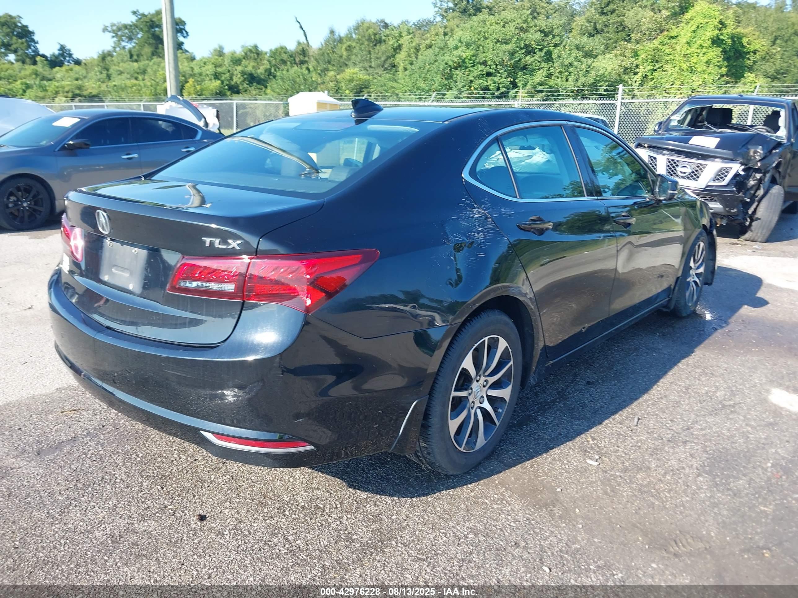 ACURA TLX image 4