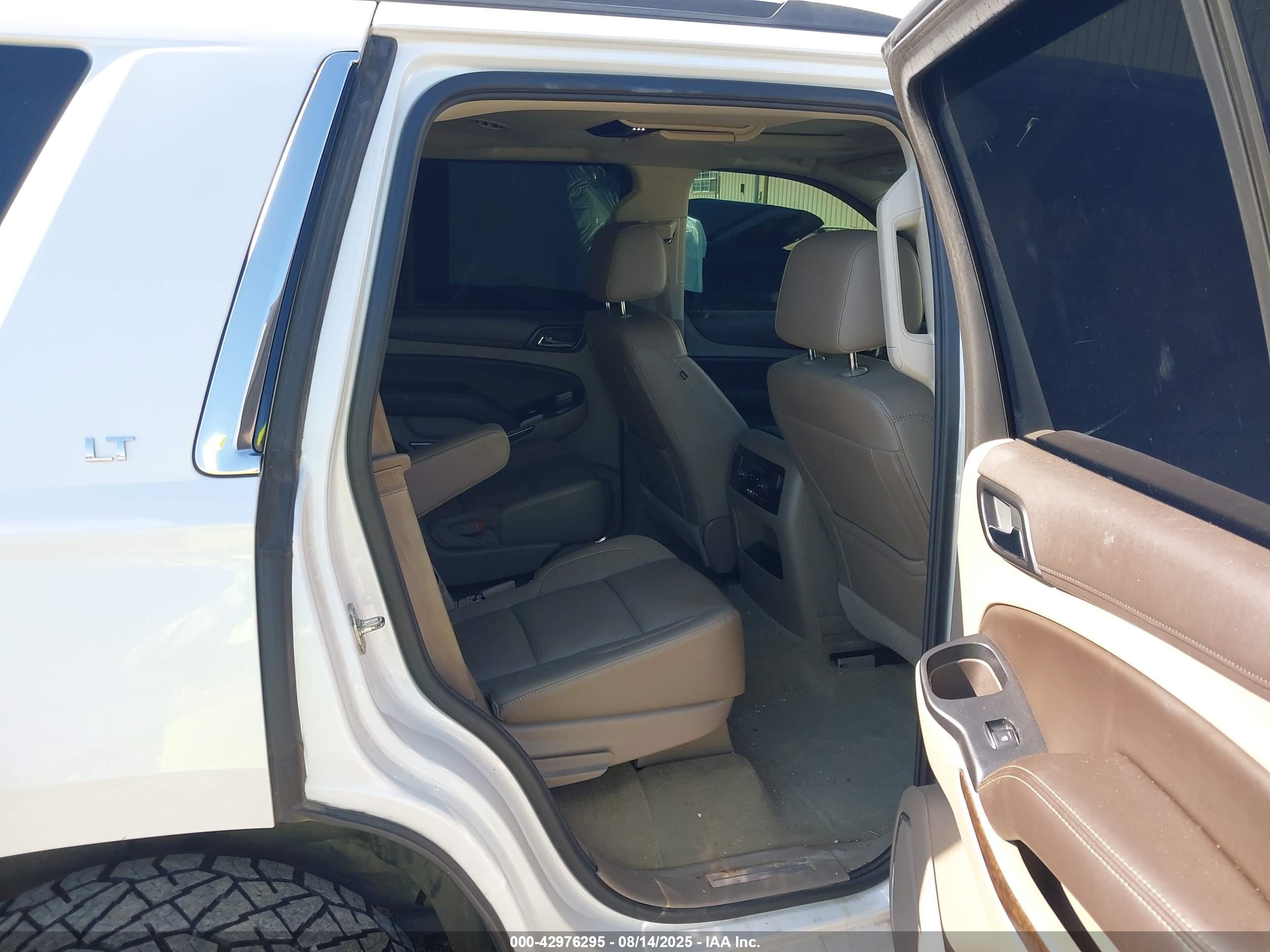 CHEVROLET TAHOE image 8