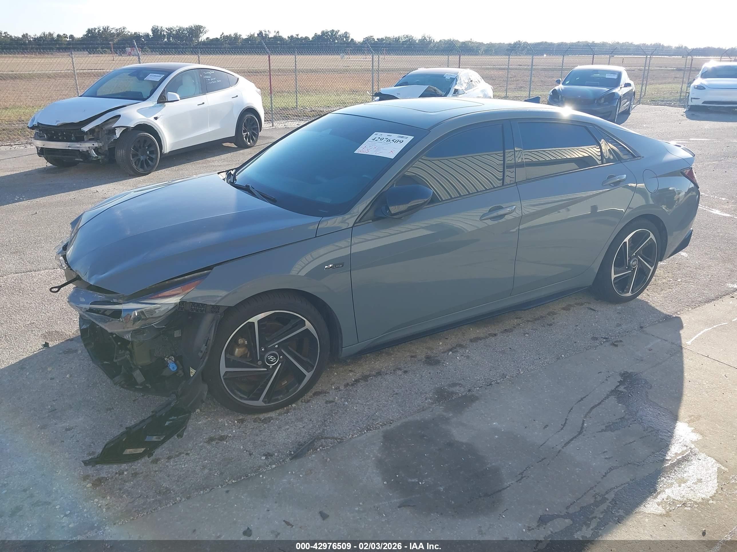 HYUNDAI ELANTRA image 2