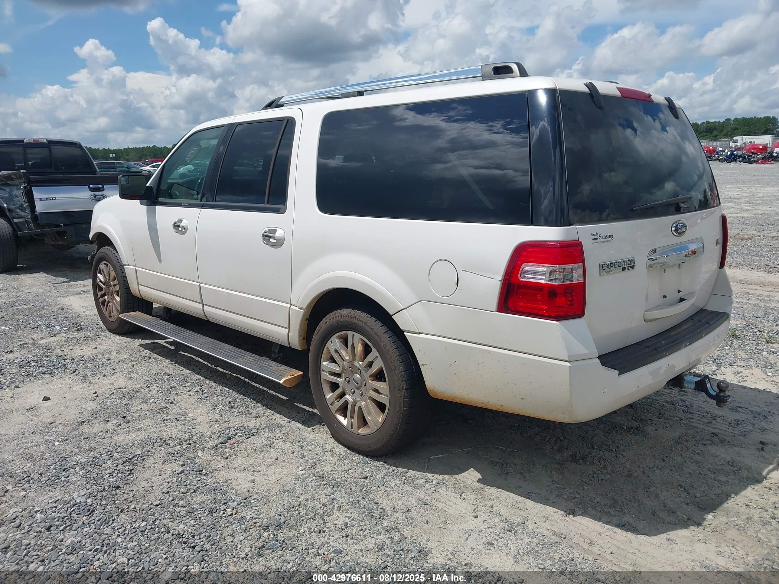 FORD EXPEDITION image 3