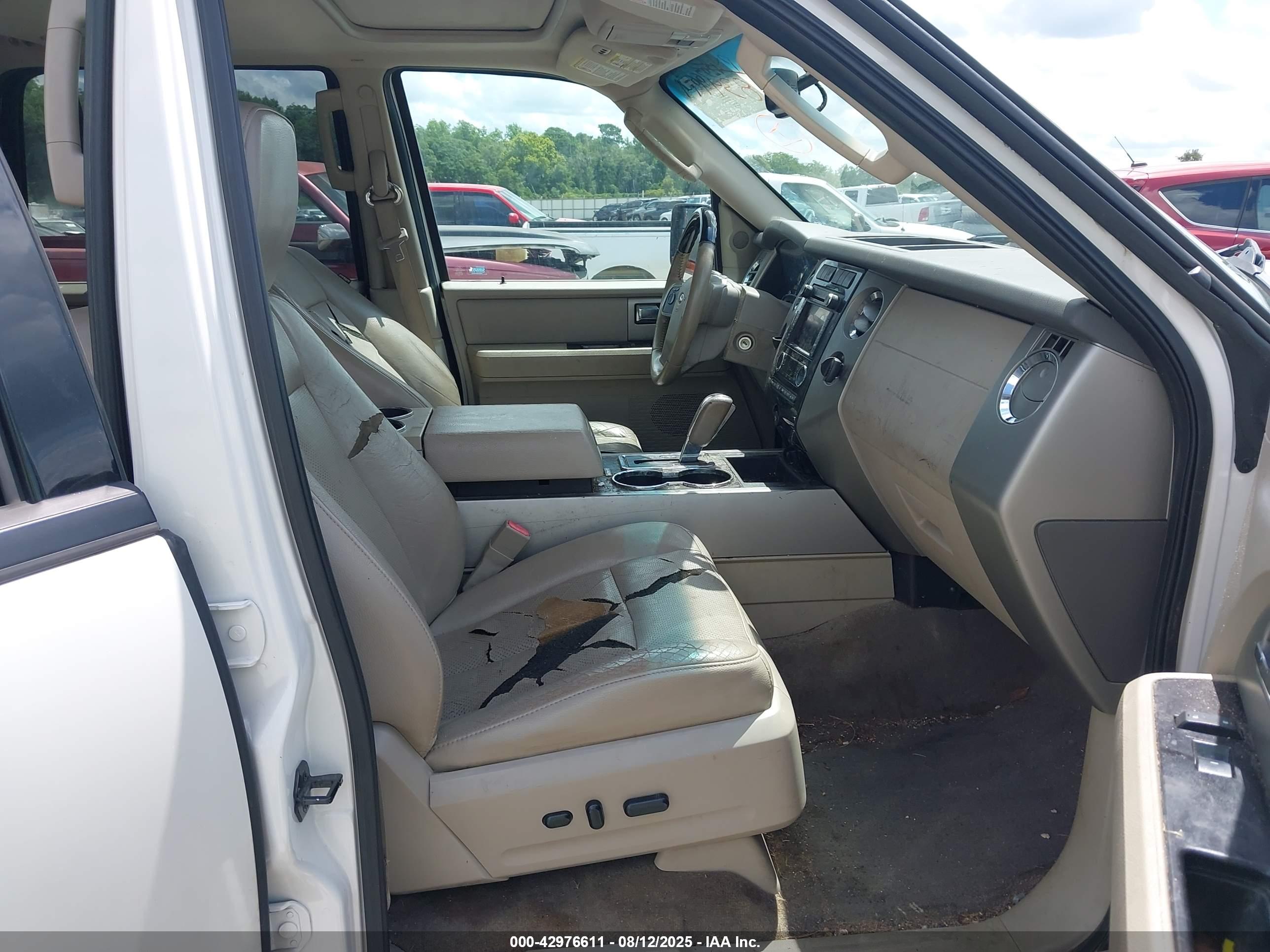FORD EXPEDITION image 5