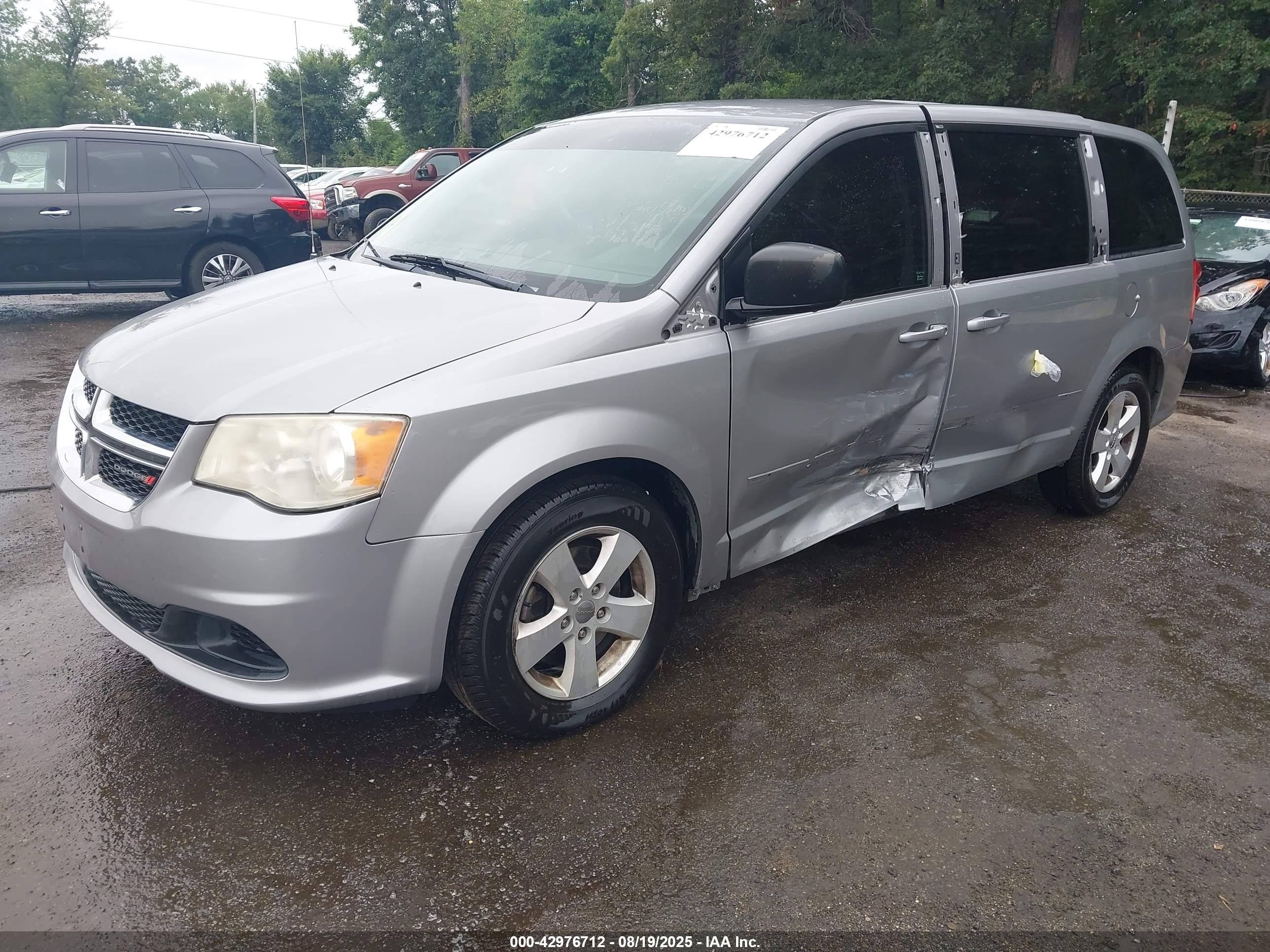 DODGE GRAND image 2