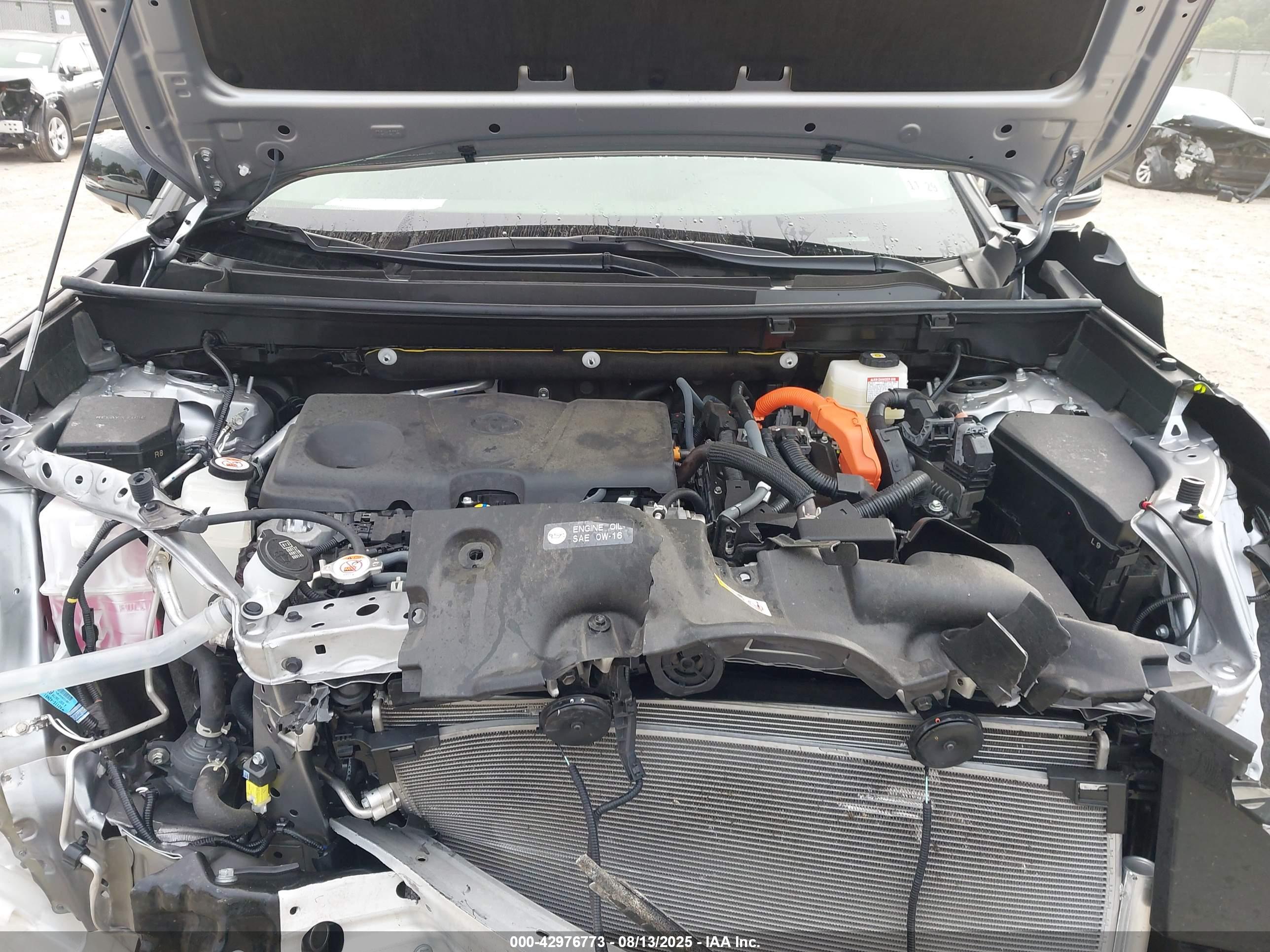TOYOTA RAV4 image 10