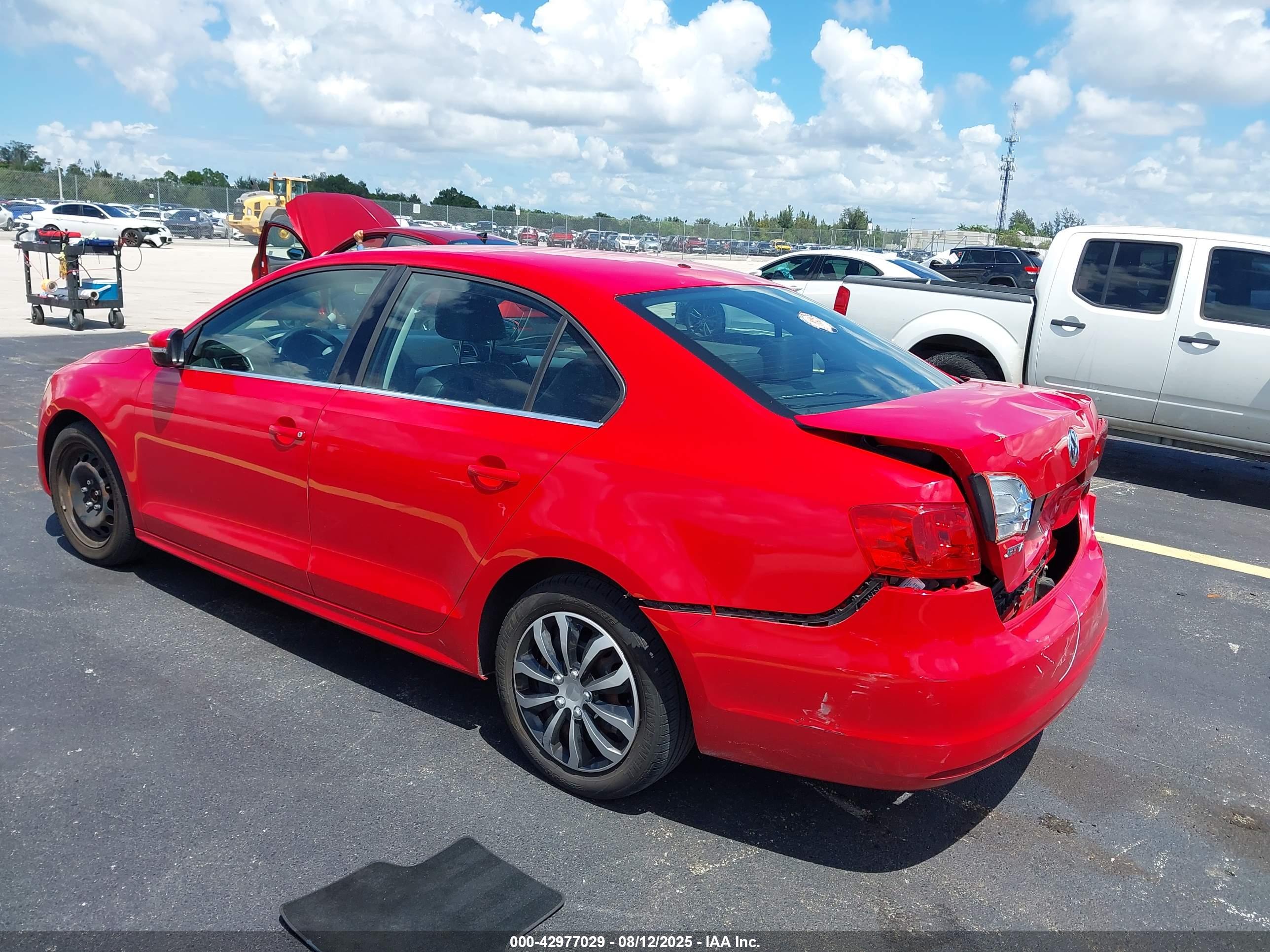 VOLKSWAGEN JETTA image 3