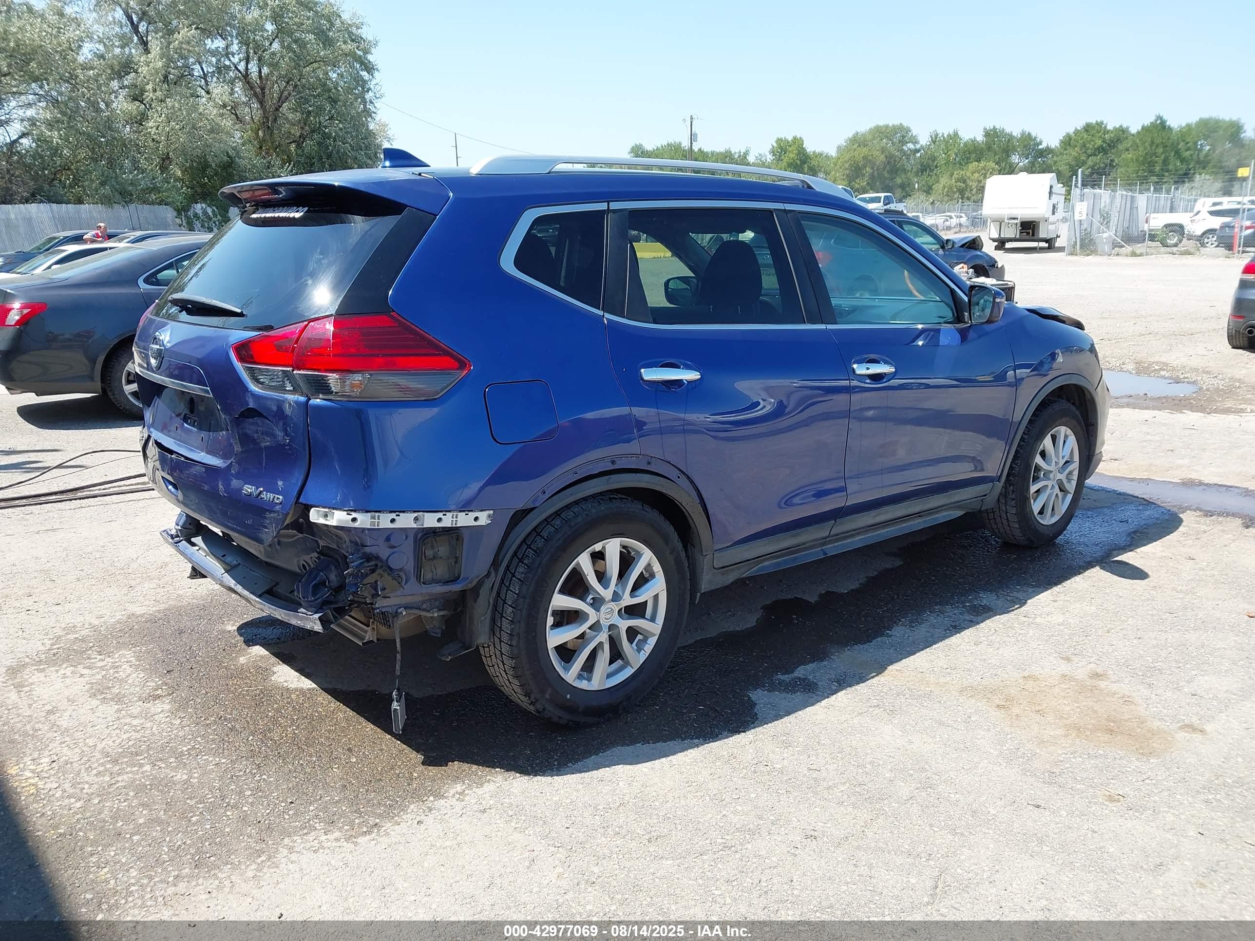 NISSAN ROGUE image 4
