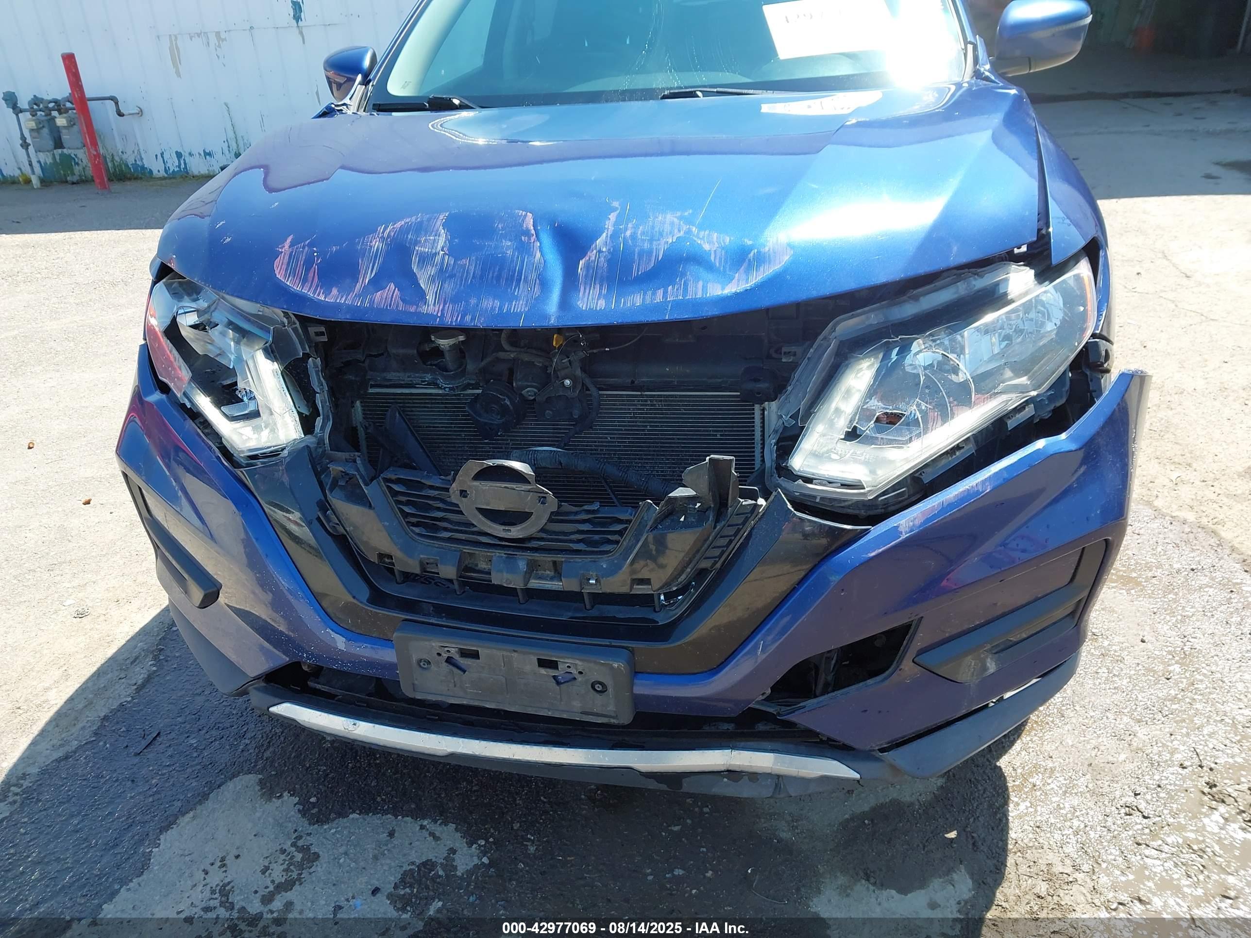 NISSAN ROGUE image 6