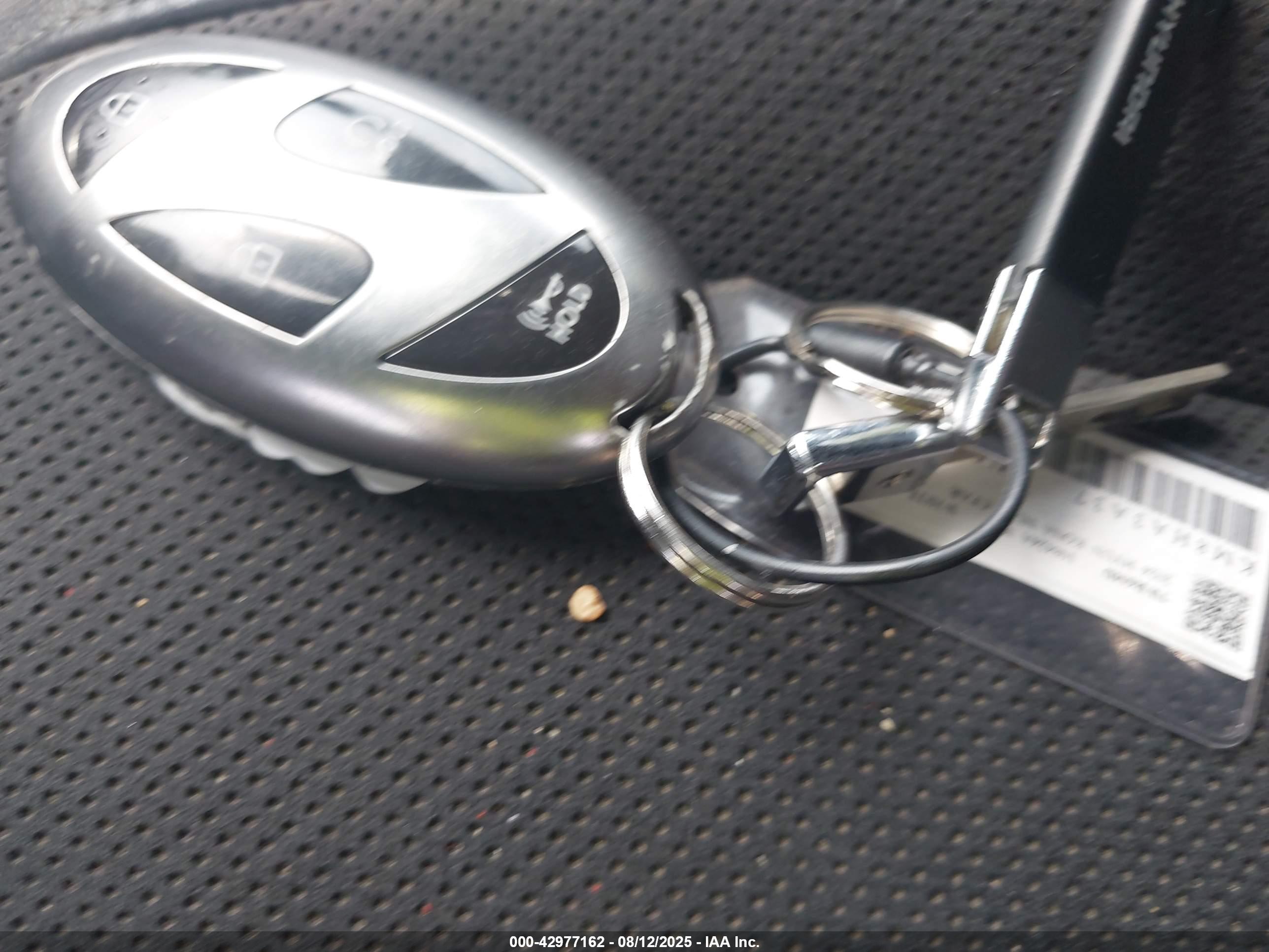 HYUNDAI KONA image 11