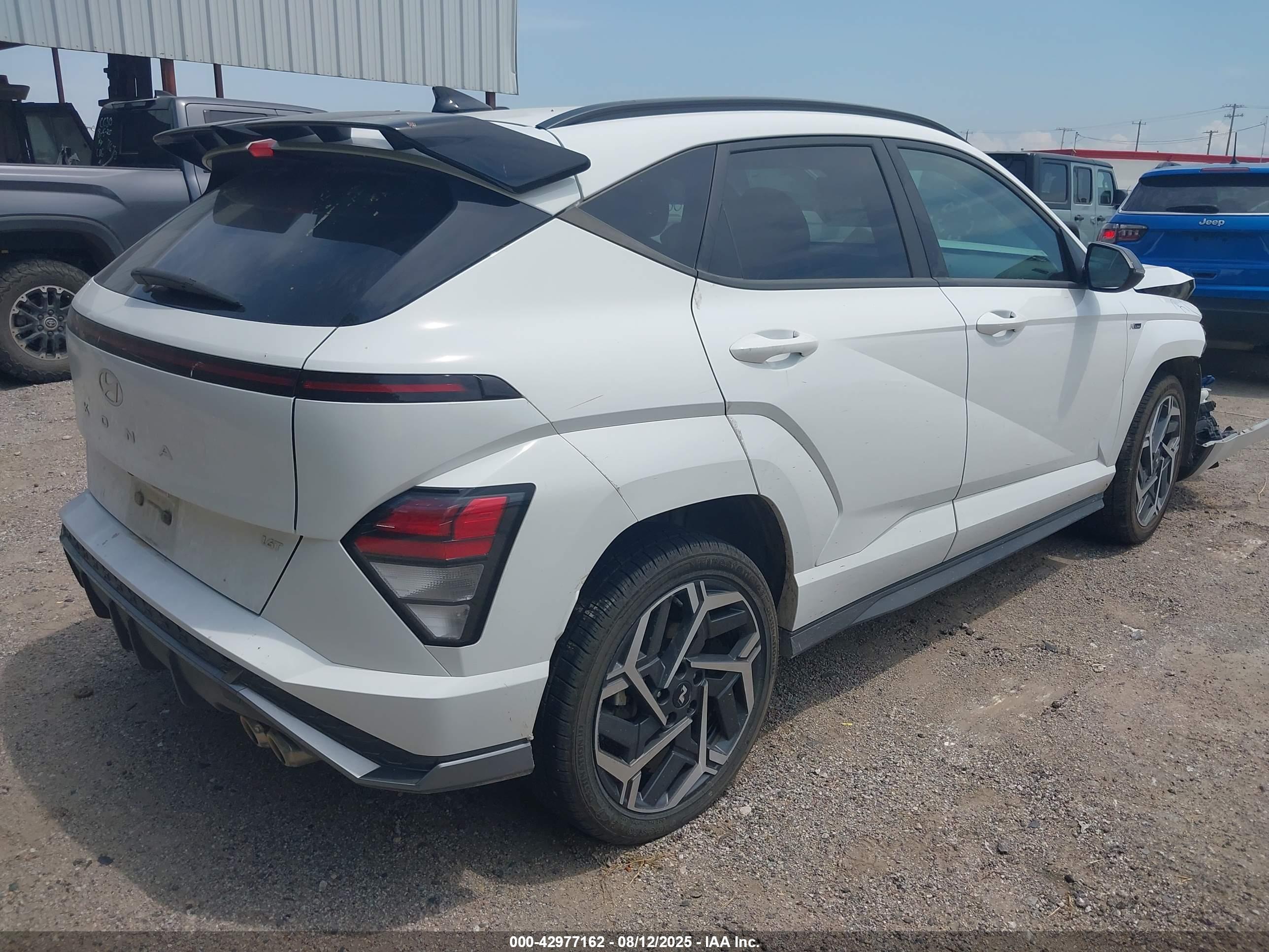 HYUNDAI KONA image 4