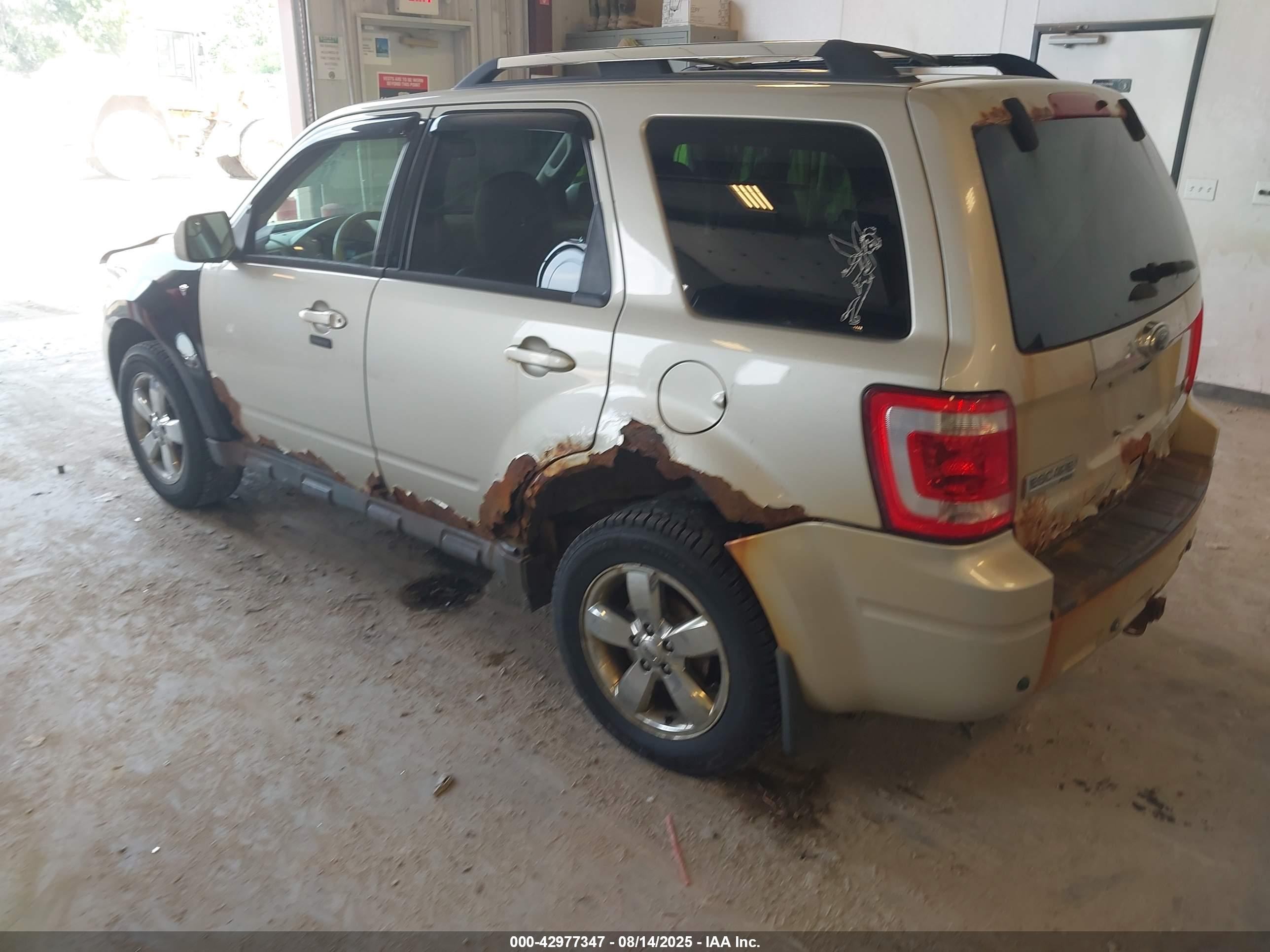 FORD ESCAPE image 3