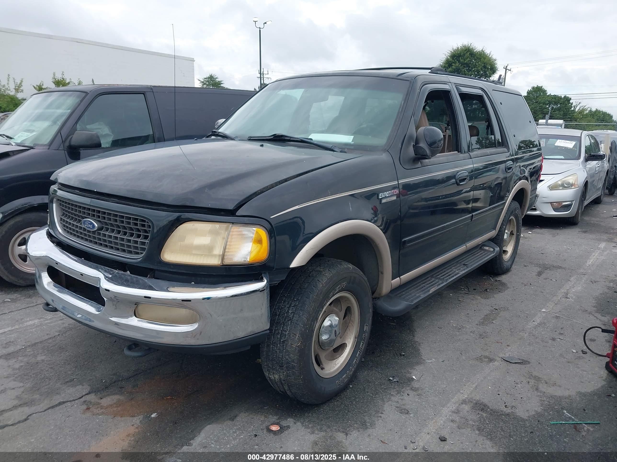 FORD EXPEDITION image 2