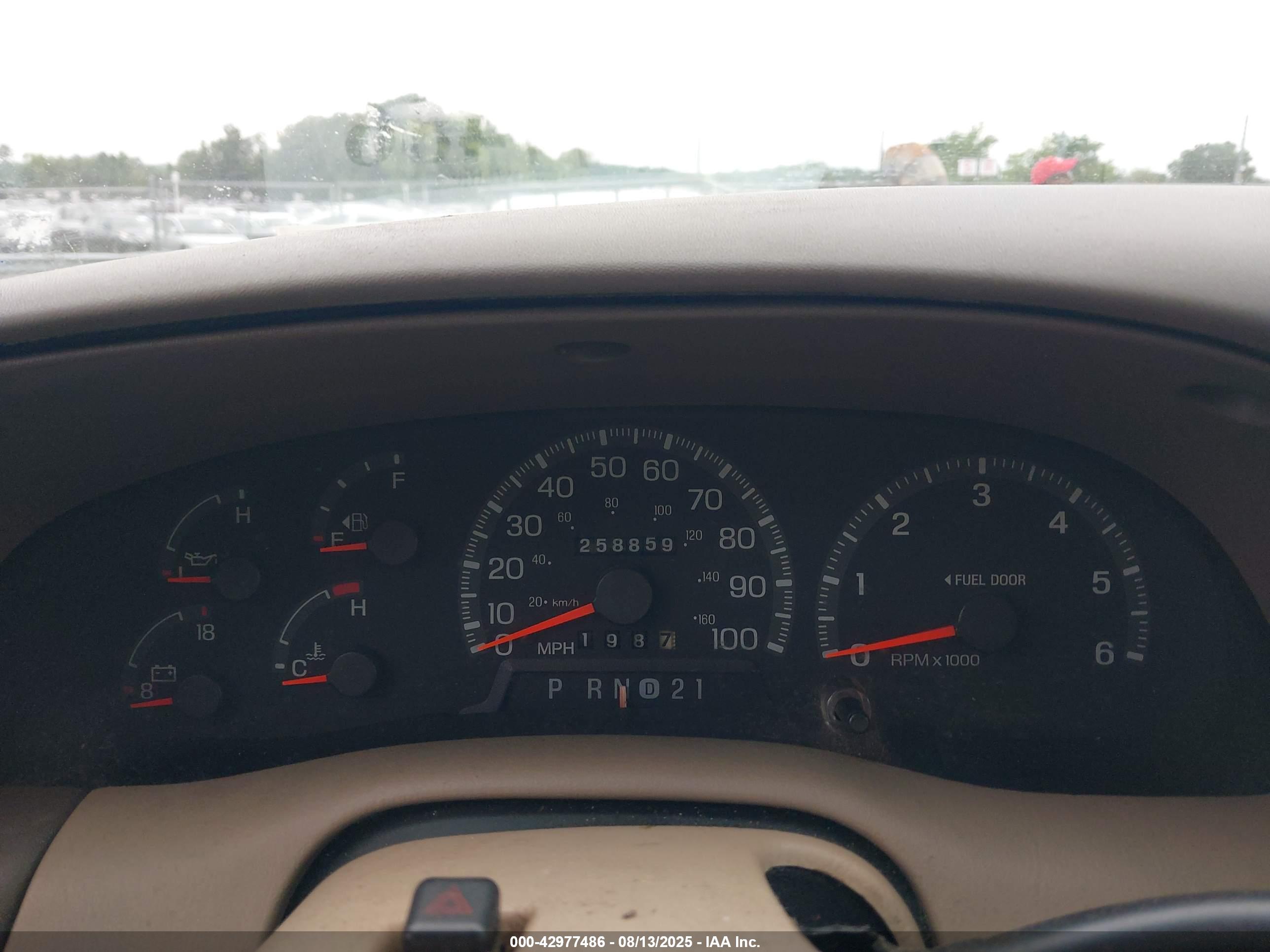 FORD EXPEDITION image 7