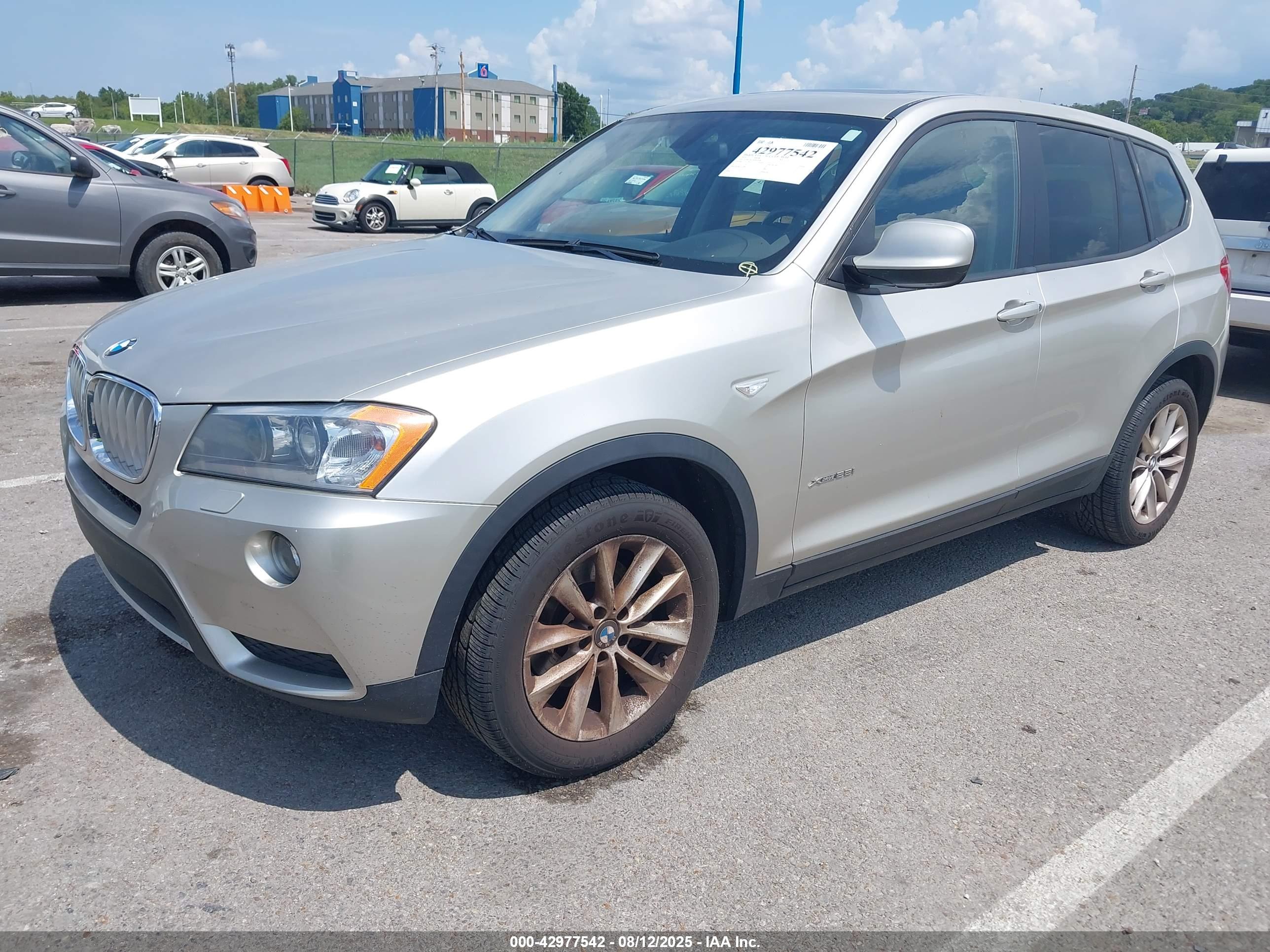 BMW X3 image 2