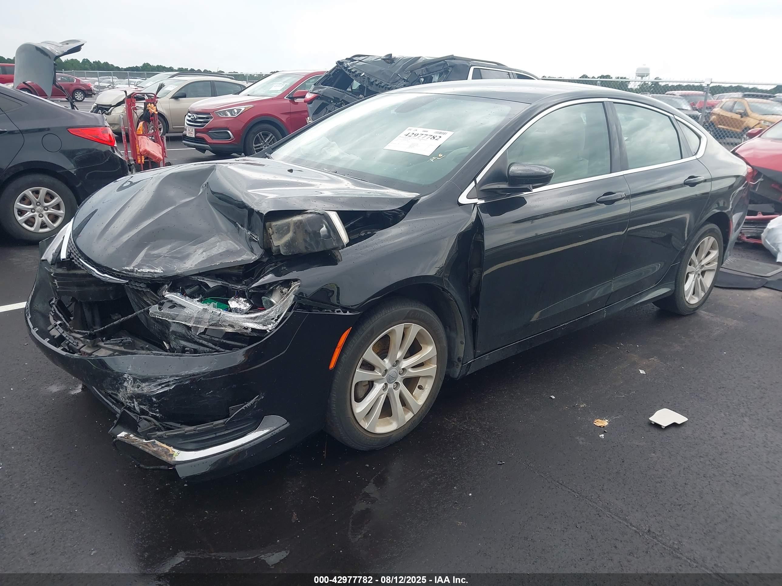 CHRYSLER 200 image 2
