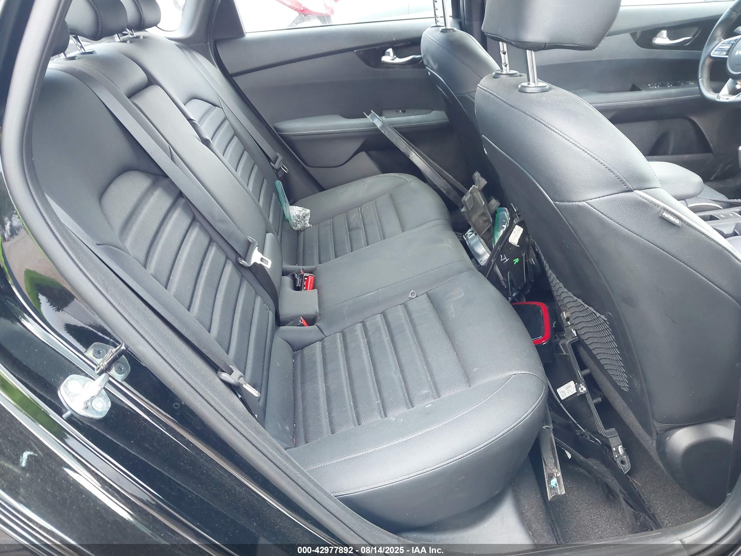 KIA FORTE image 8