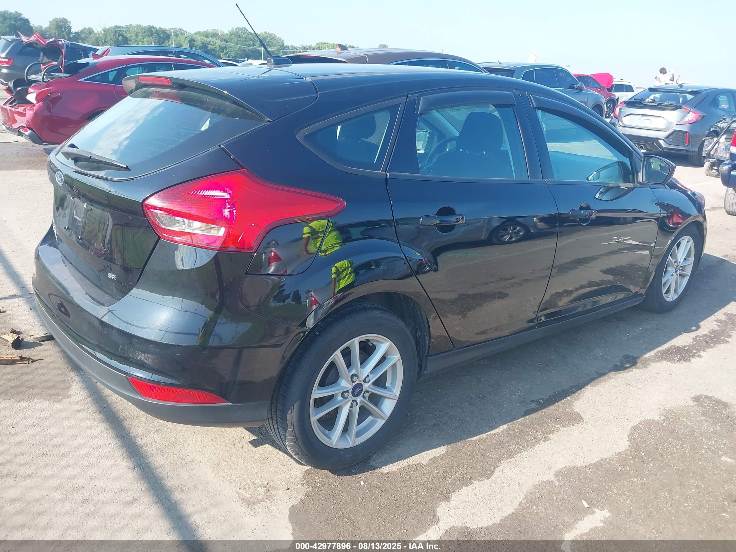FORD FOCUS image 4