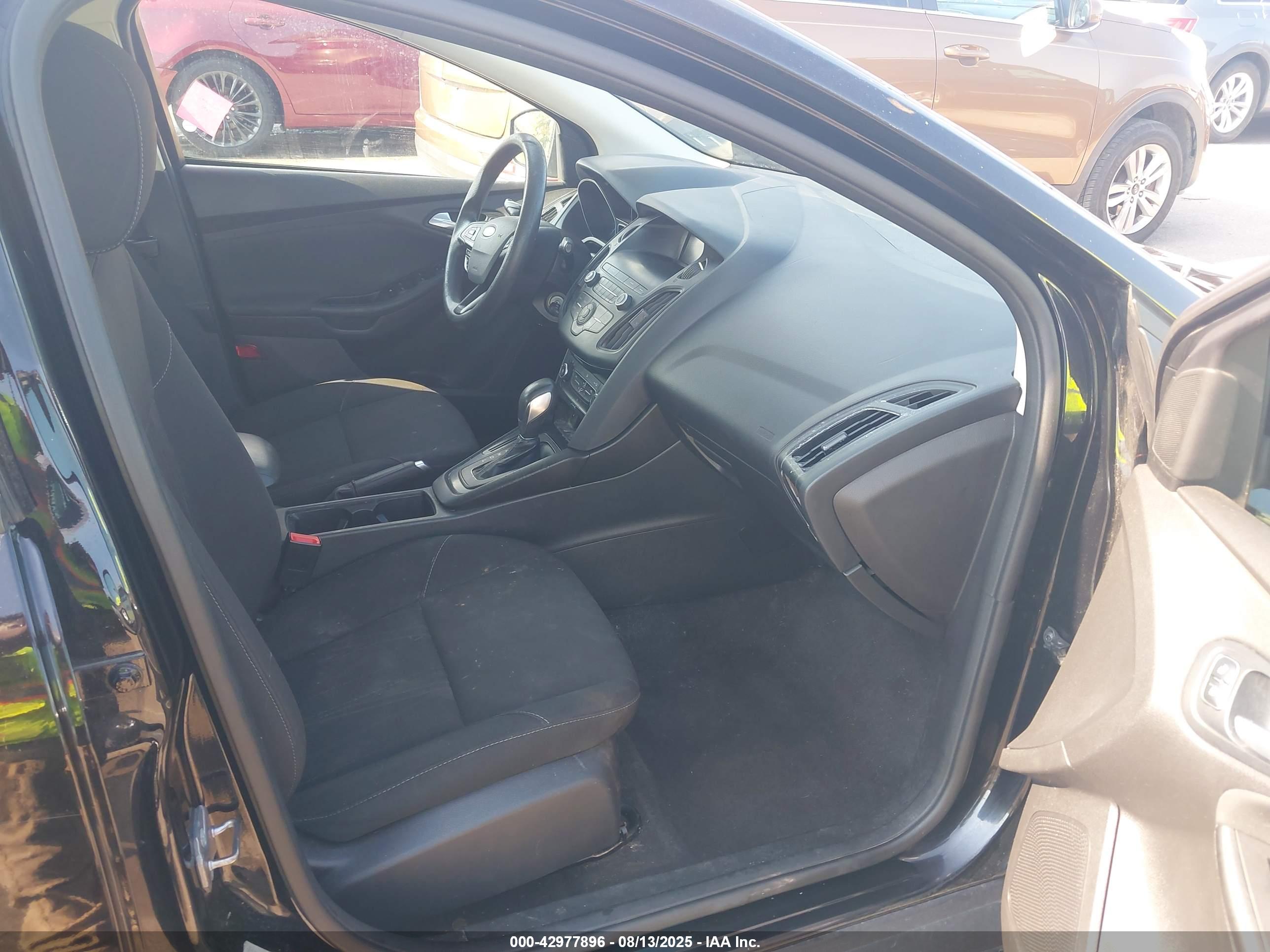 FORD FOCUS image 5