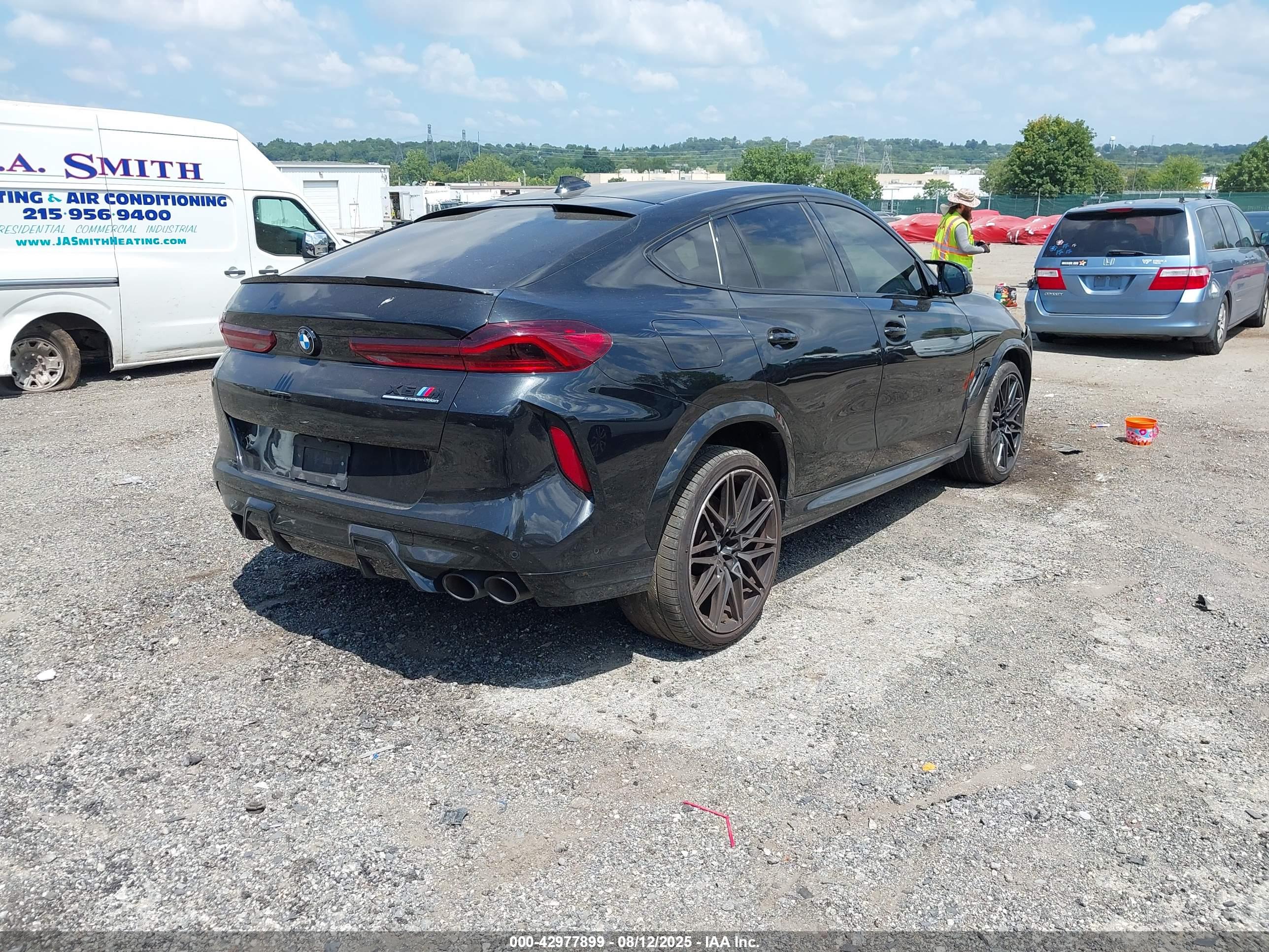 BMW X6 image 4