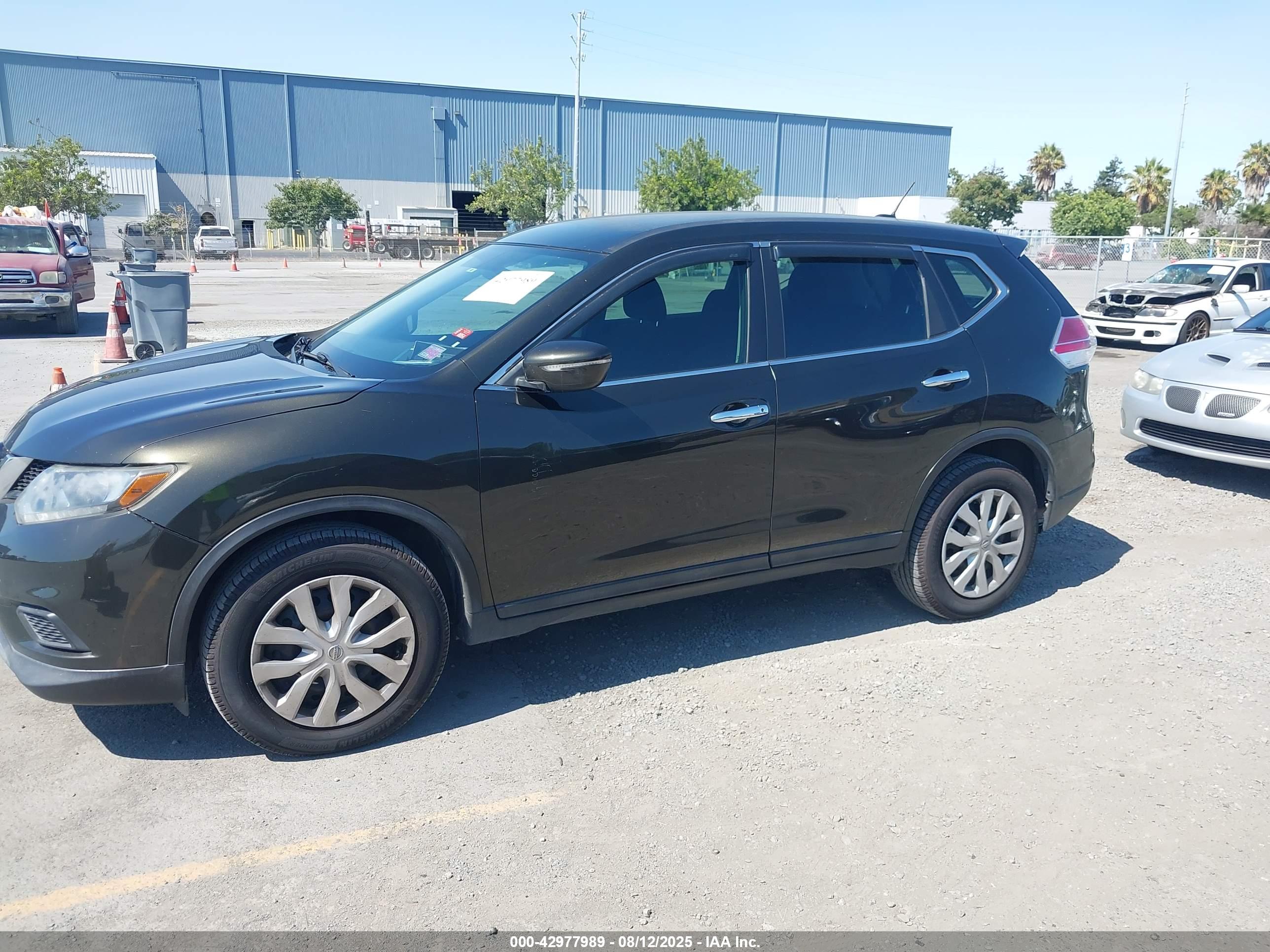 NISSAN ROGUE image 6