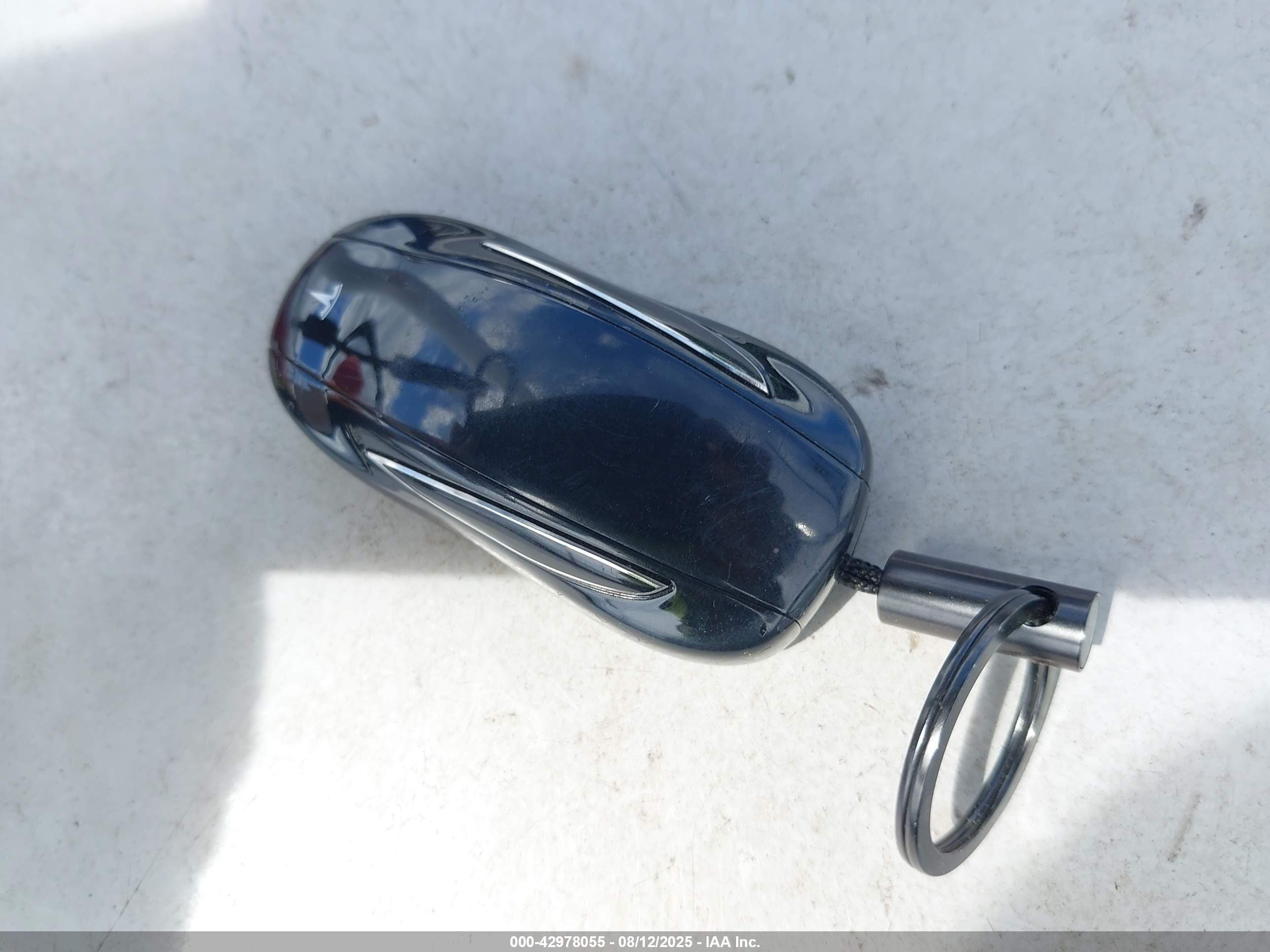 TESLA MODEL image 11