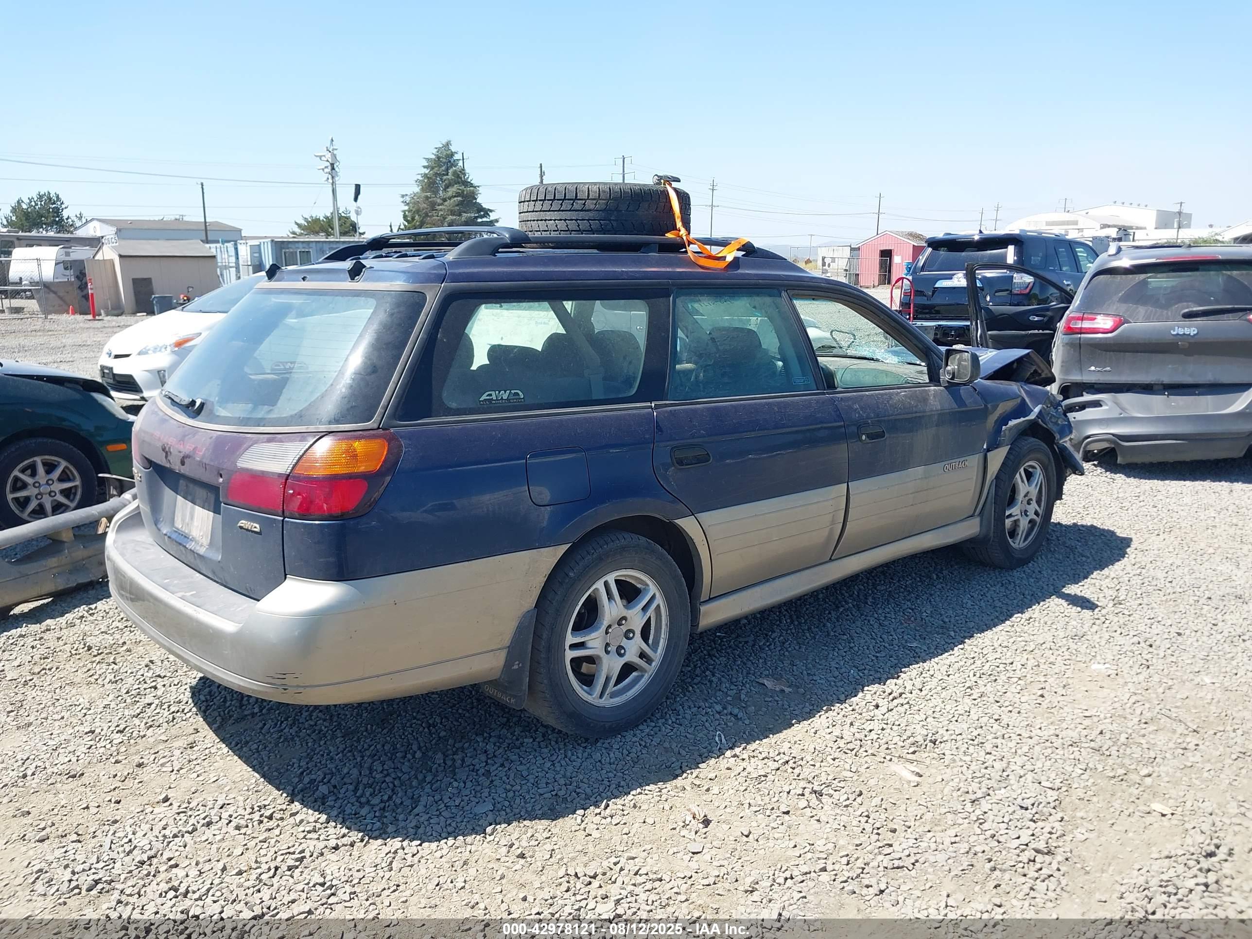 SUBARU OUTBACK image 4