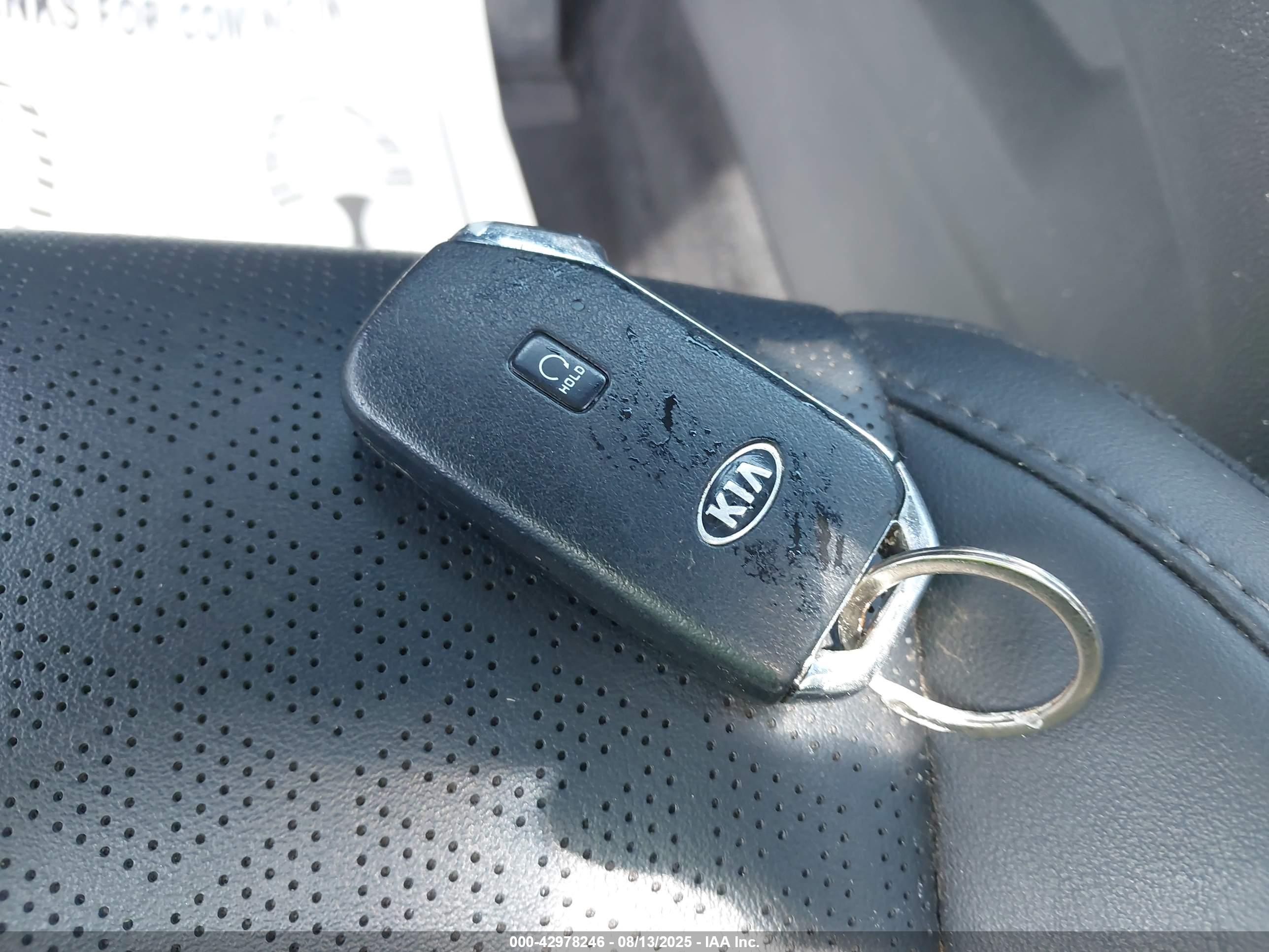 KIA SORENTO image 11