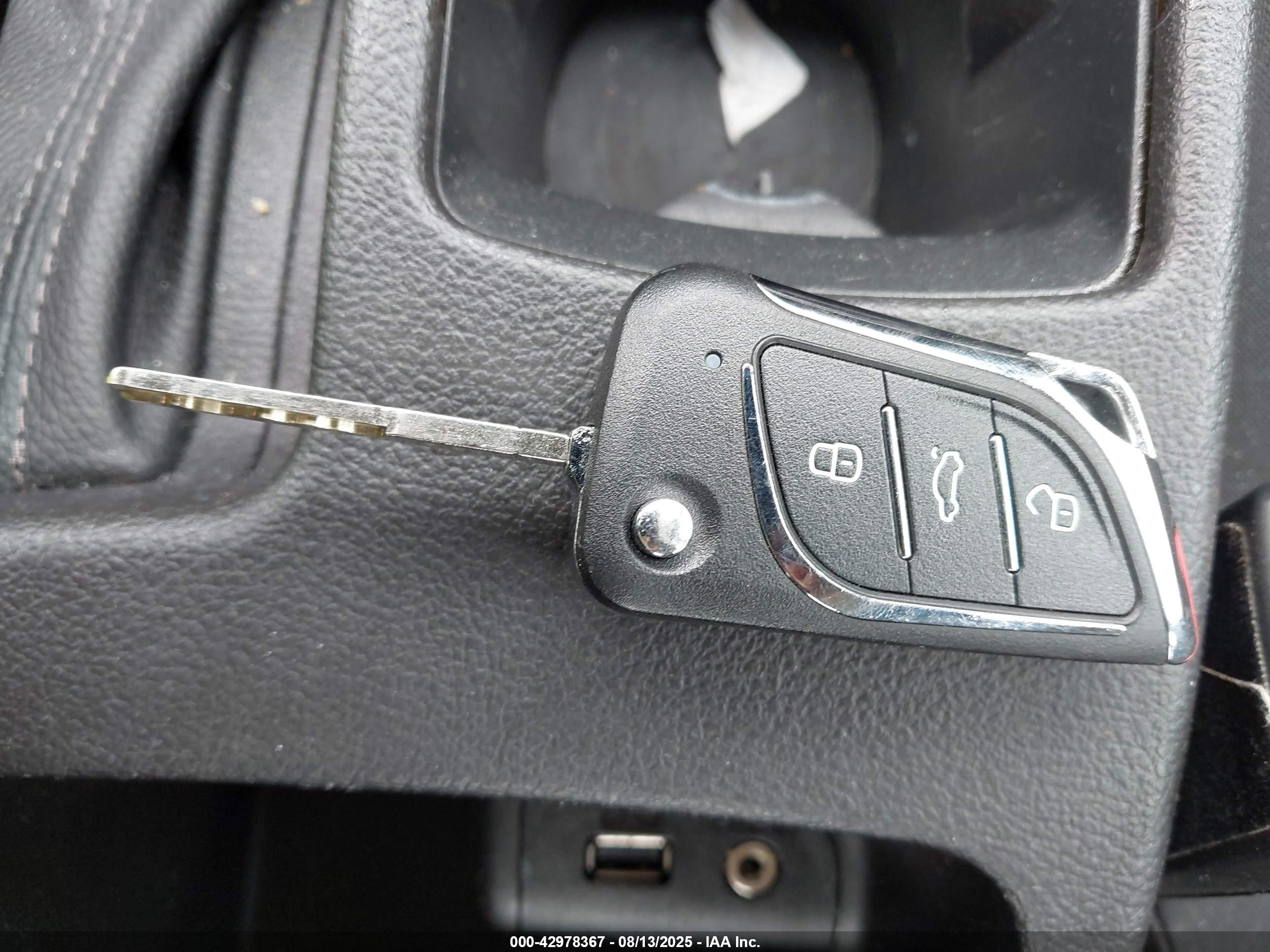 FORD FOCUS image 11