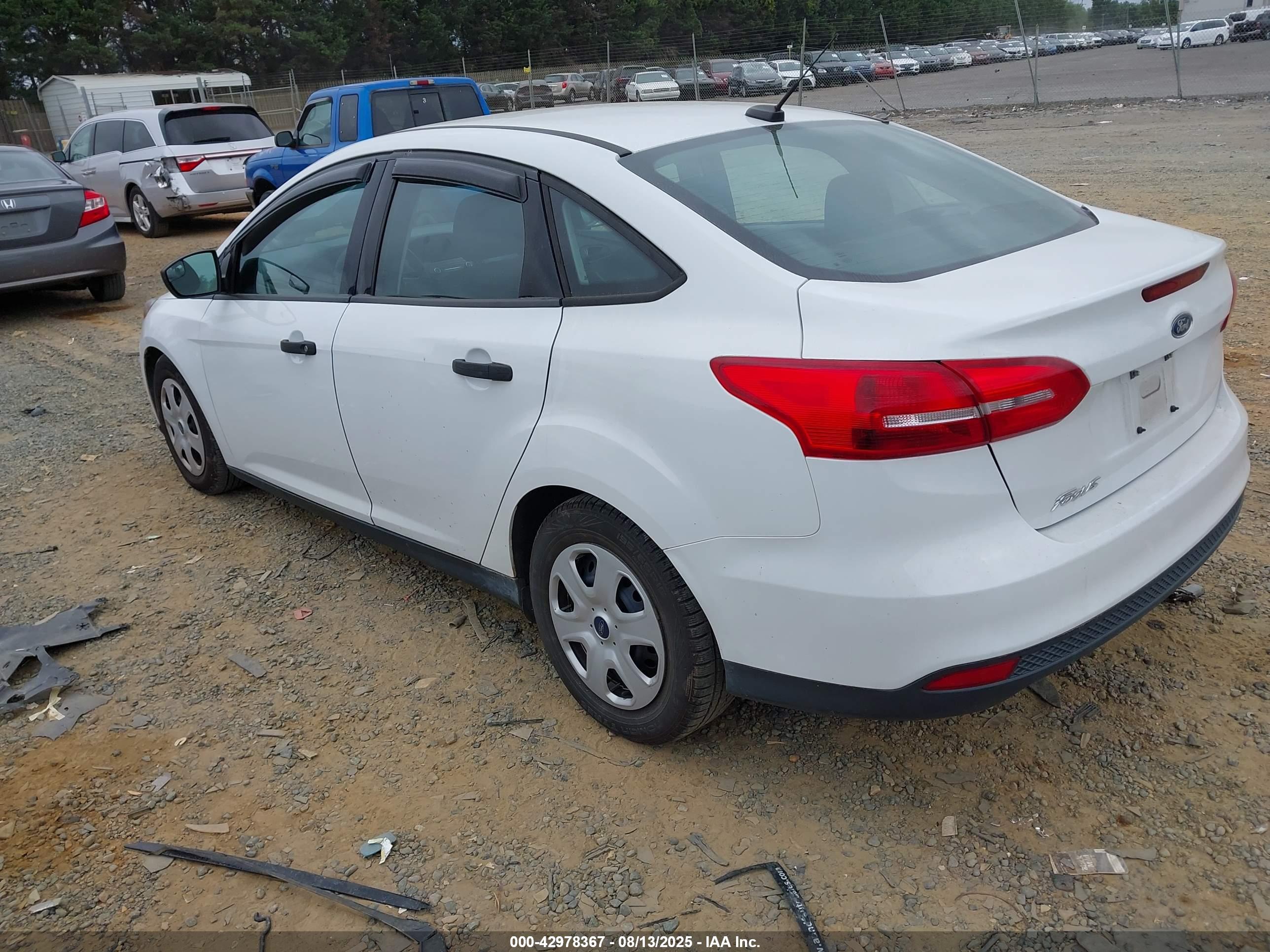 FORD FOCUS image 3