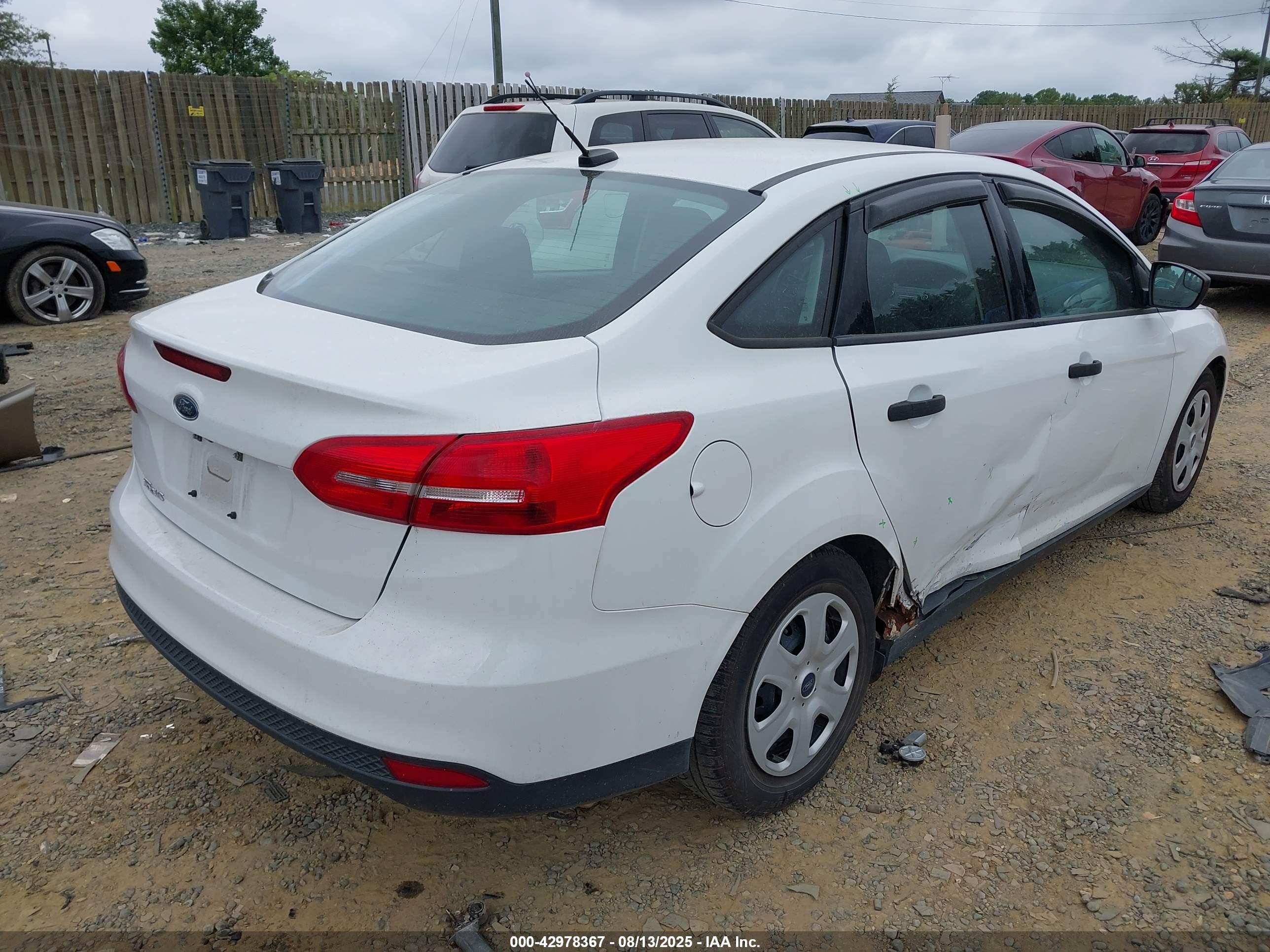 FORD FOCUS image 4