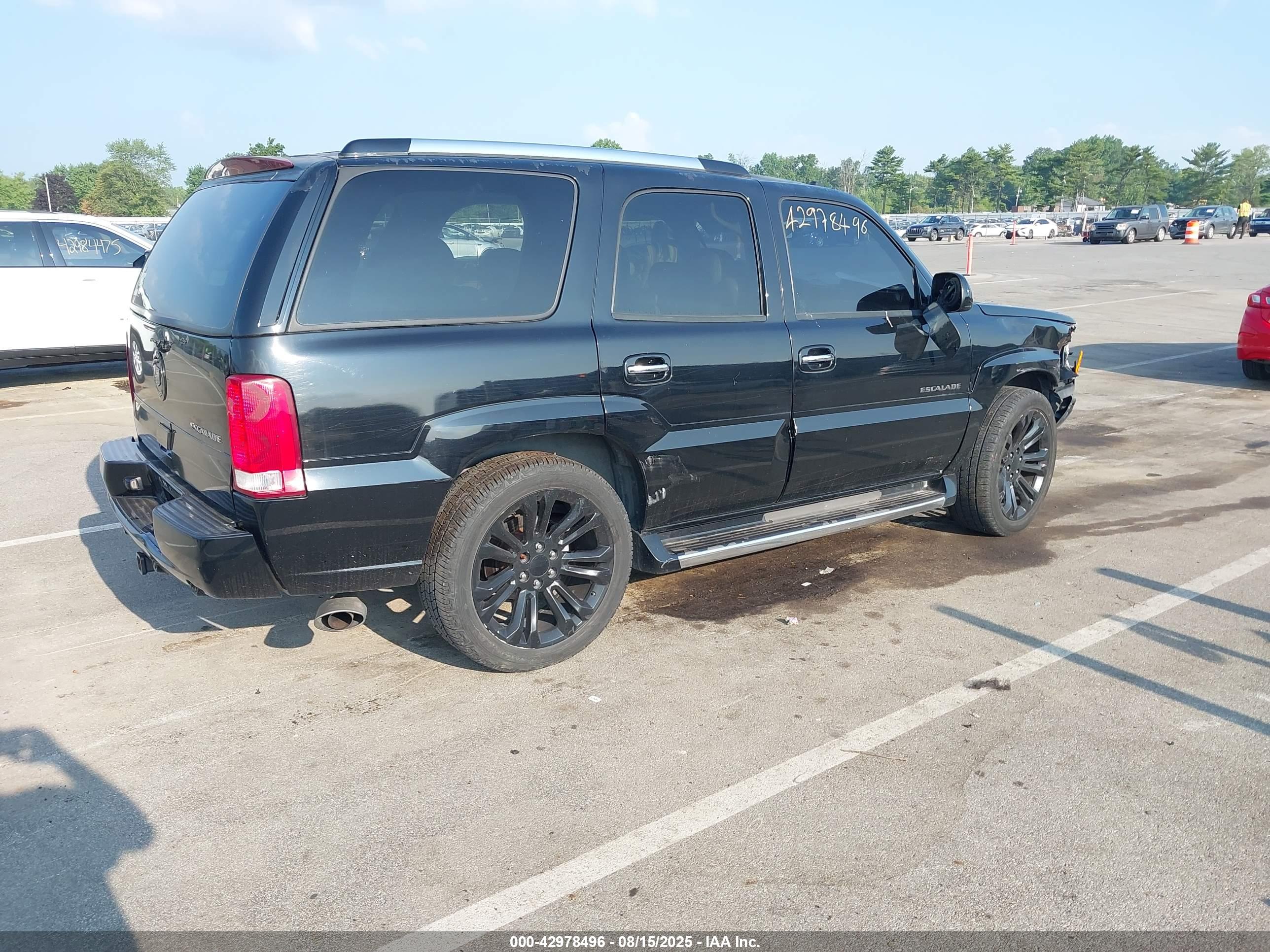 CADILLAC ESCALADE image 4