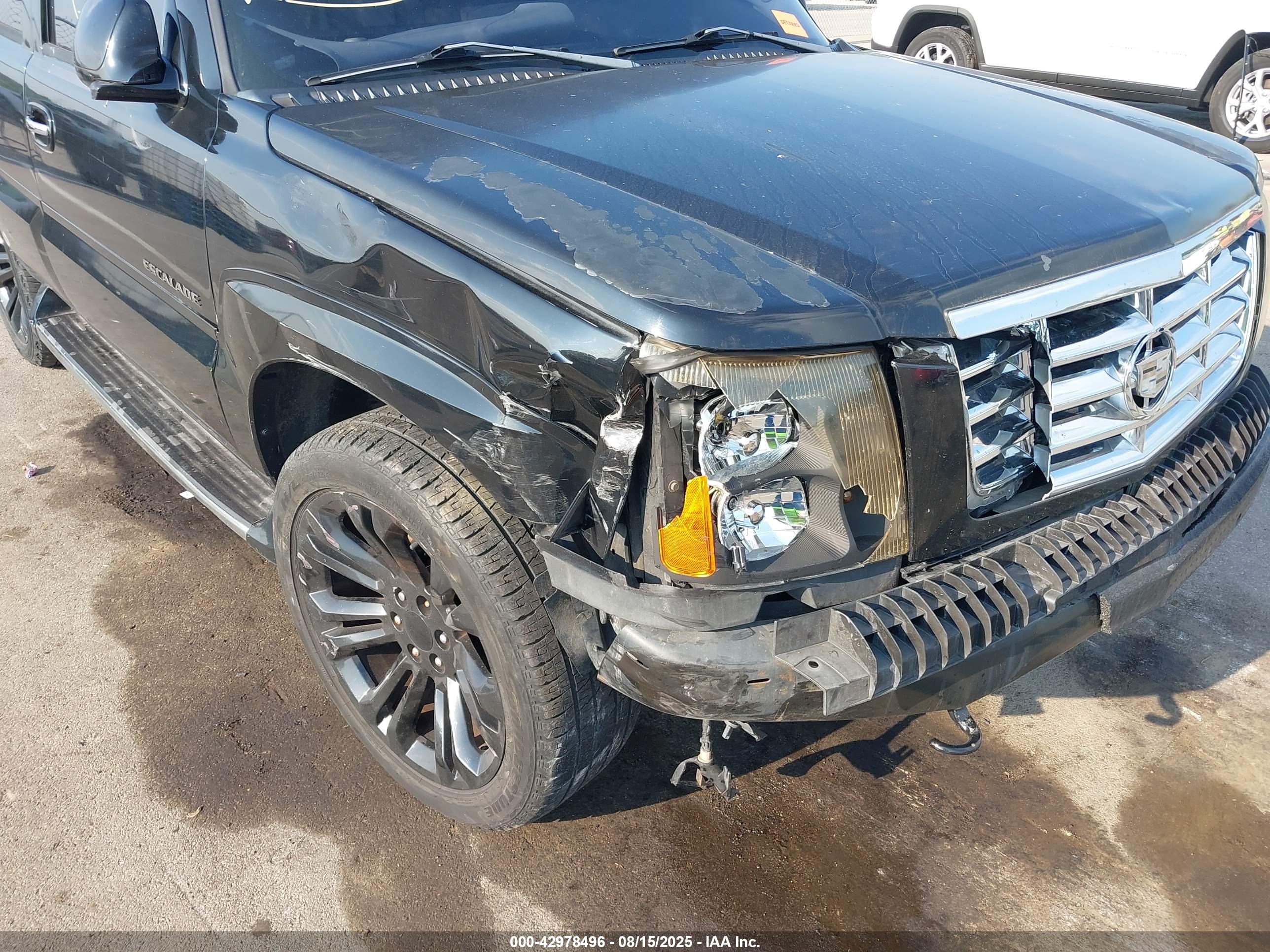 CADILLAC ESCALADE image 6