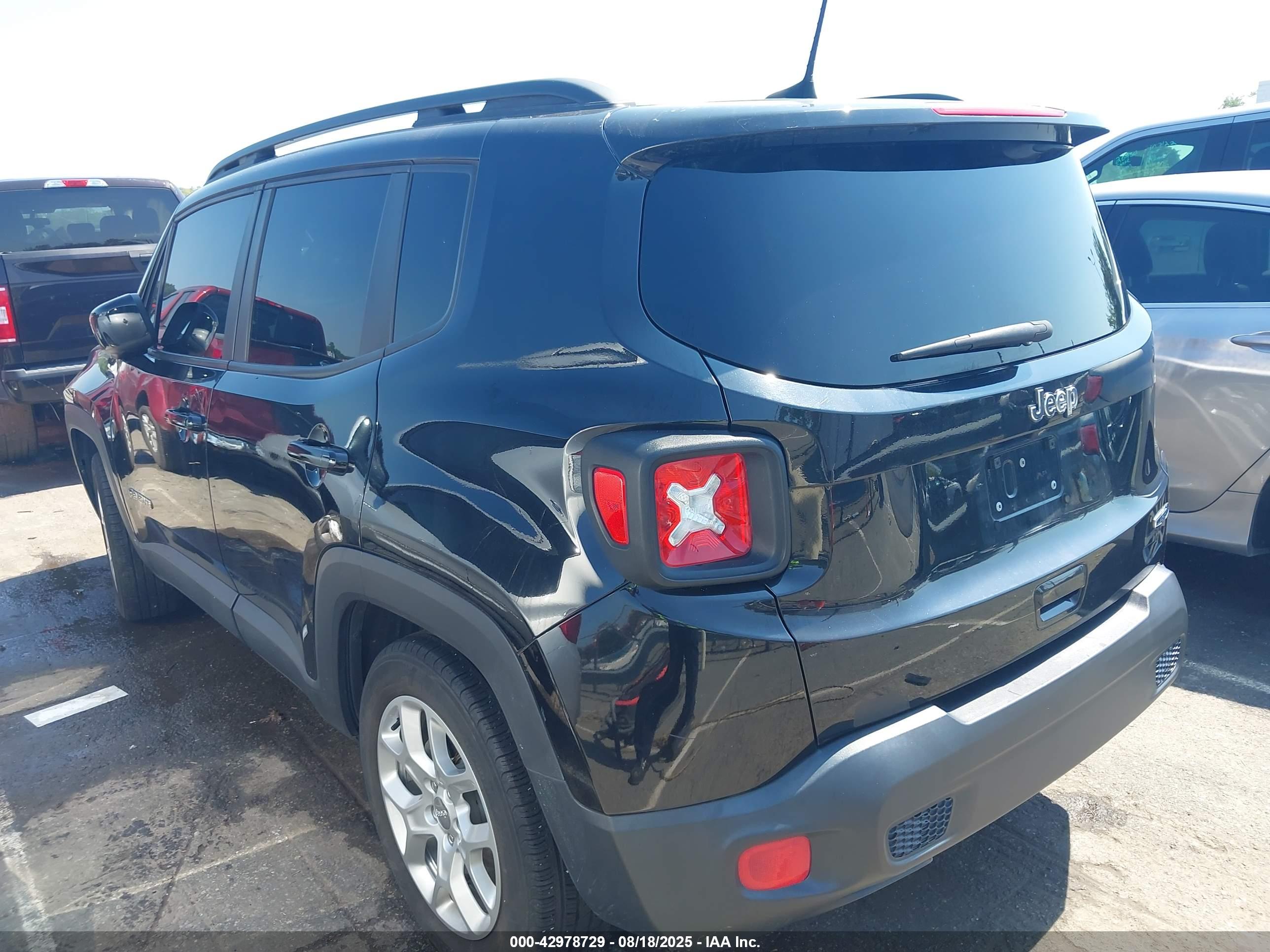 JEEP RENEGADE image 3