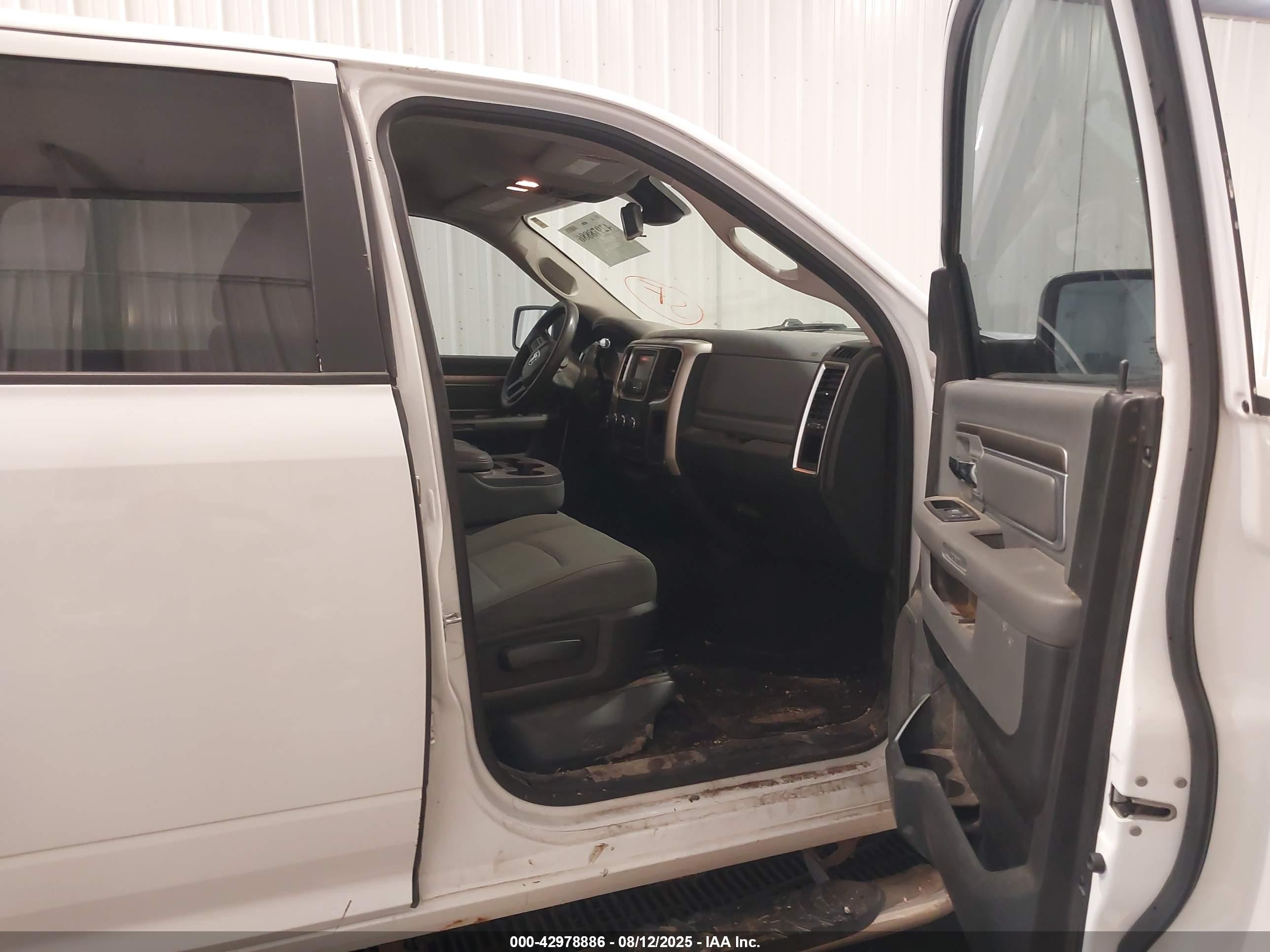 RAM 2500 image 5