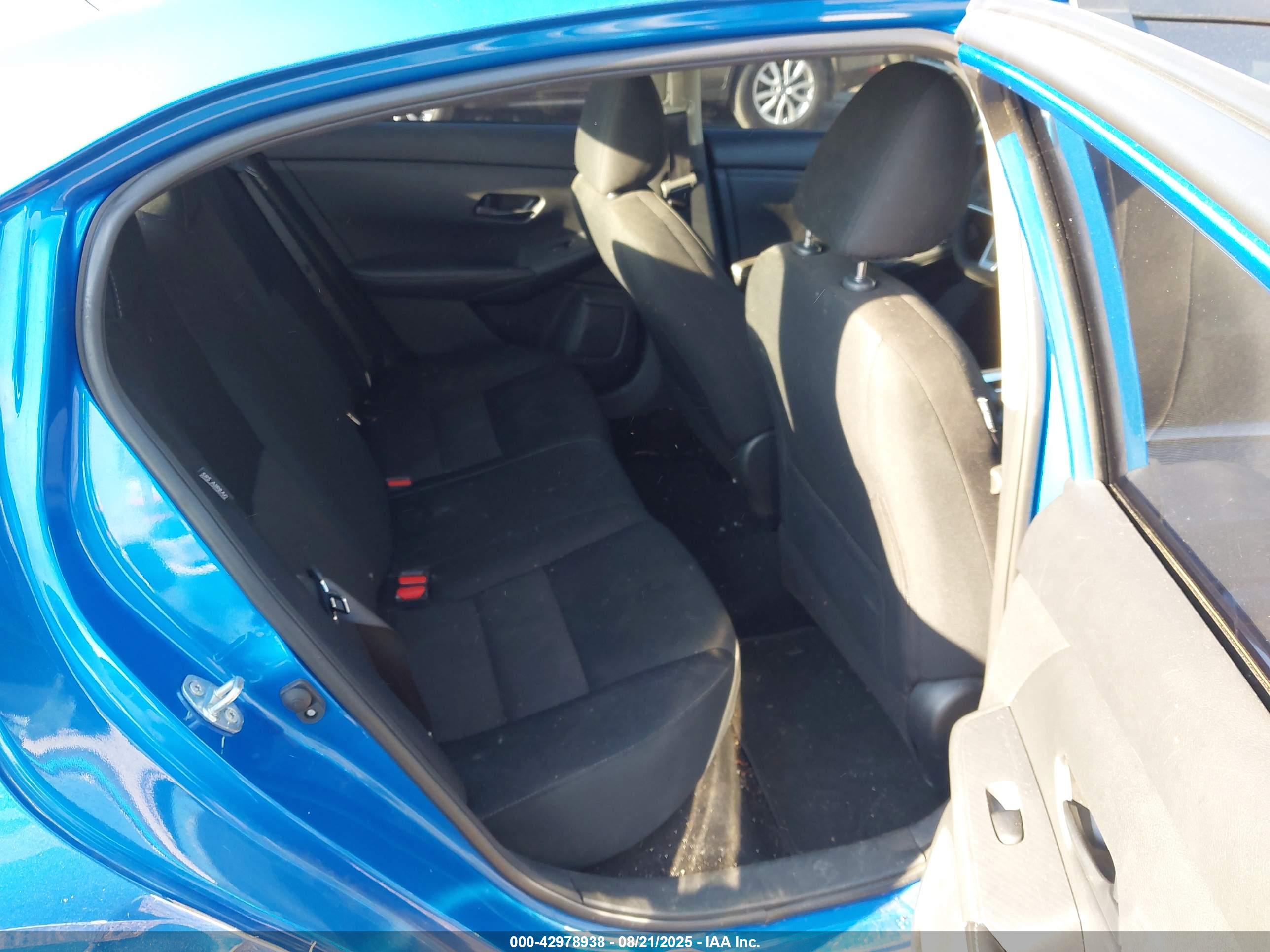 NISSAN SENTRA image 8