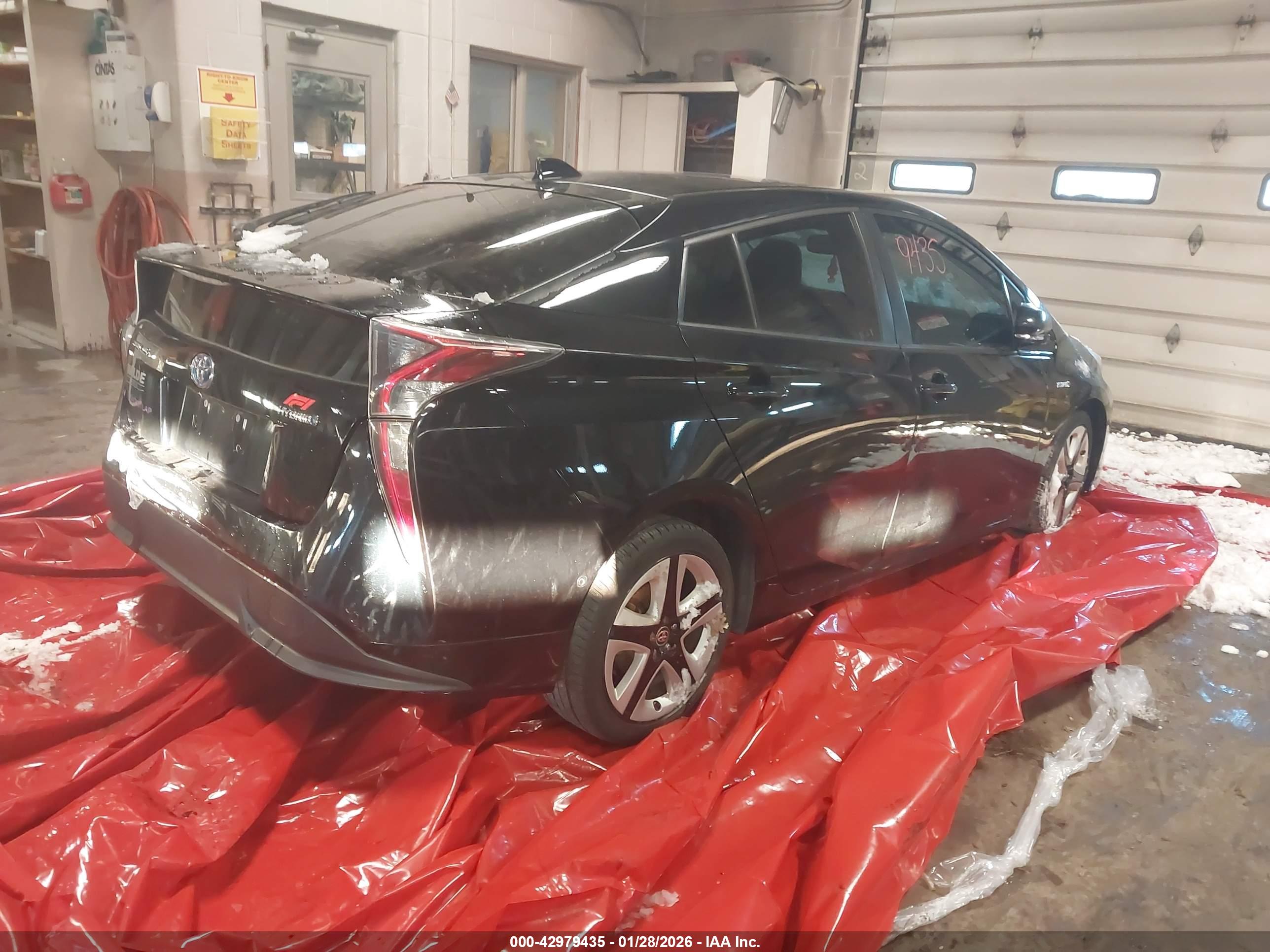 TOYOTA PRIUS image 4