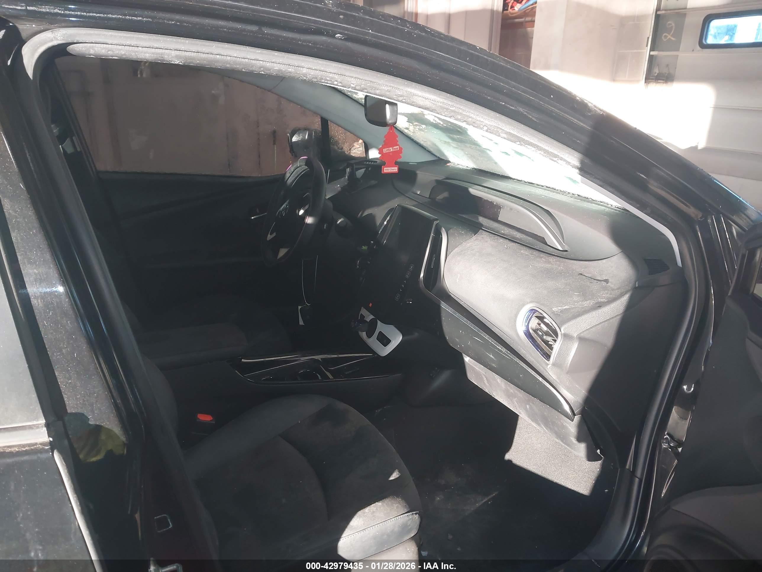 TOYOTA PRIUS image 5