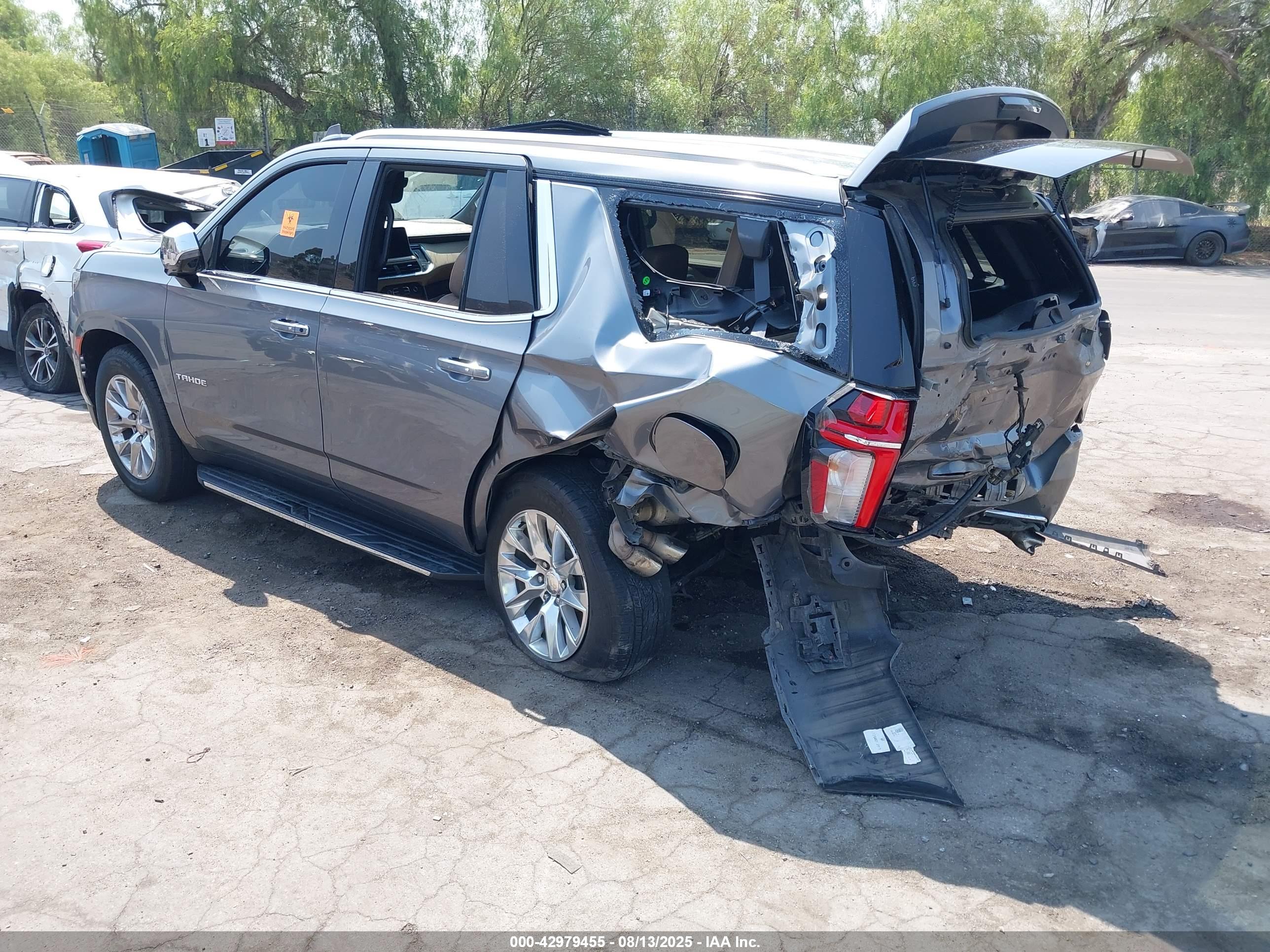 CHEVROLET TAHOE image 3