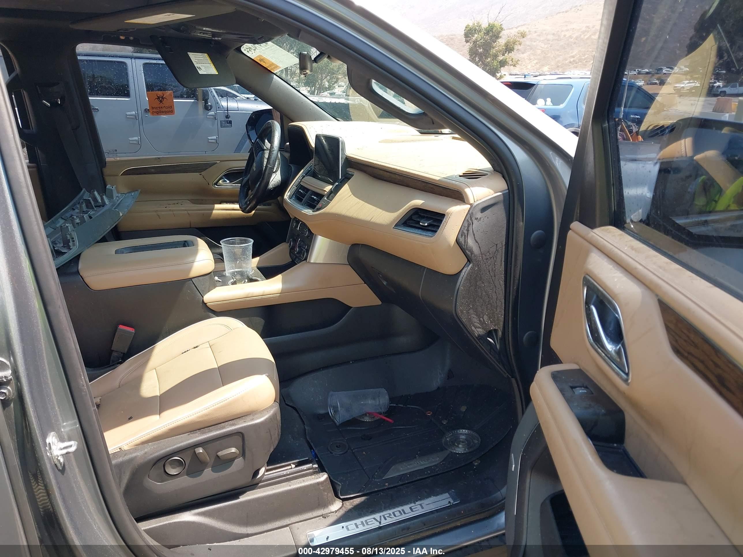 CHEVROLET TAHOE image 5
