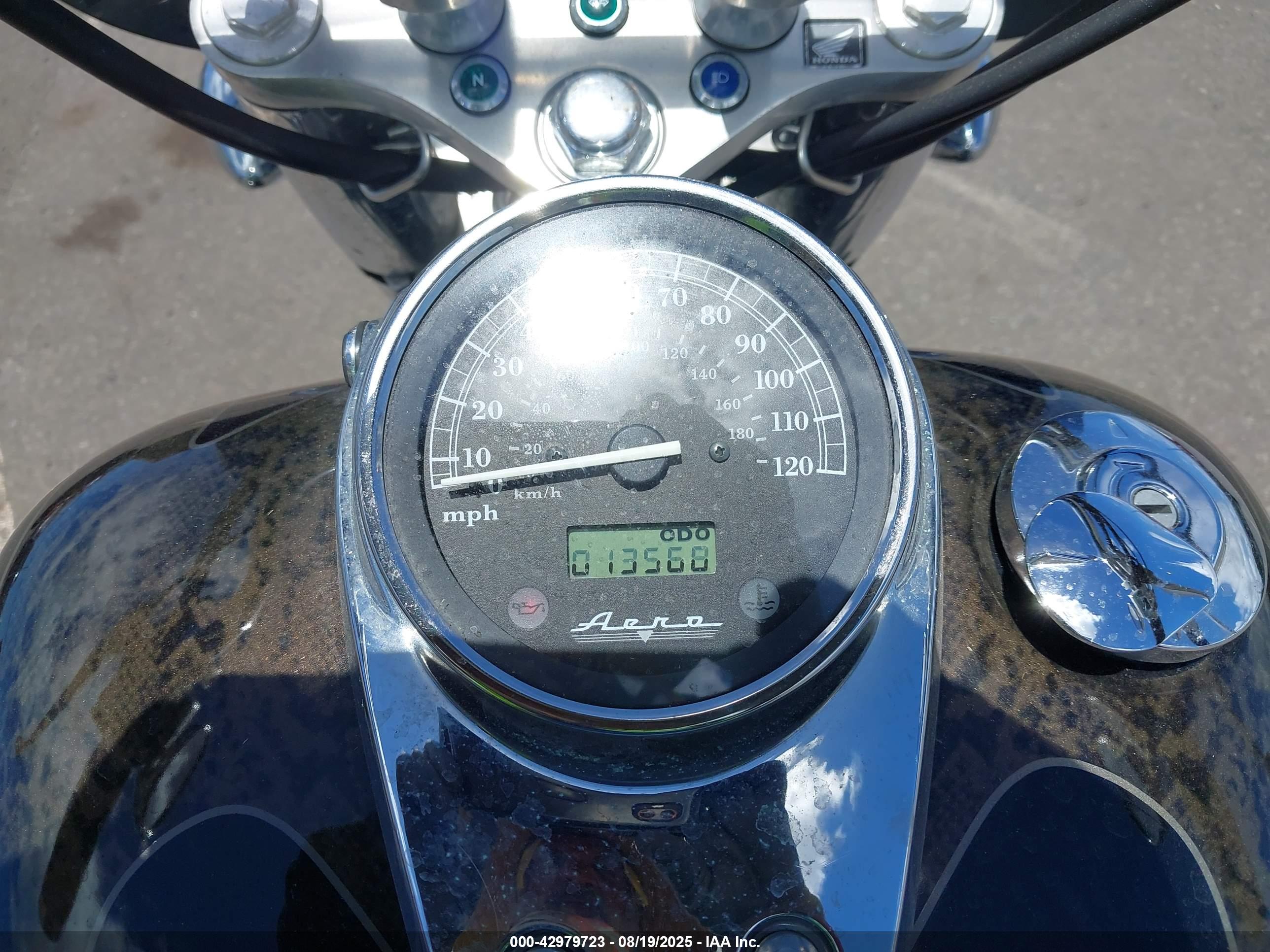 HONDA VT750 image 7