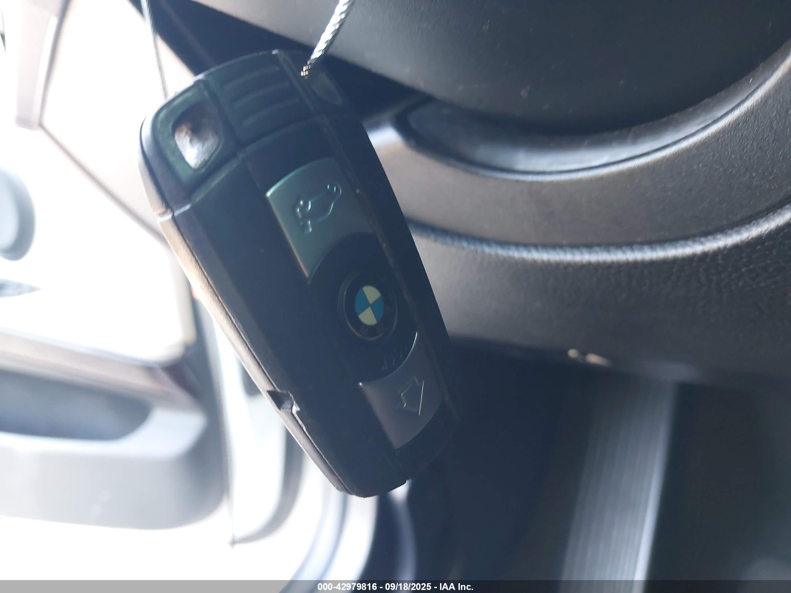 BMW 328I image 11
