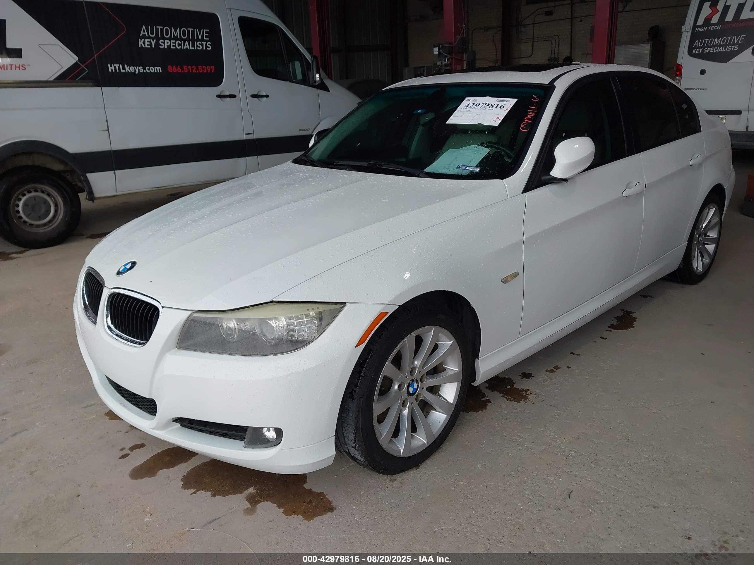 BMW 328I image 2