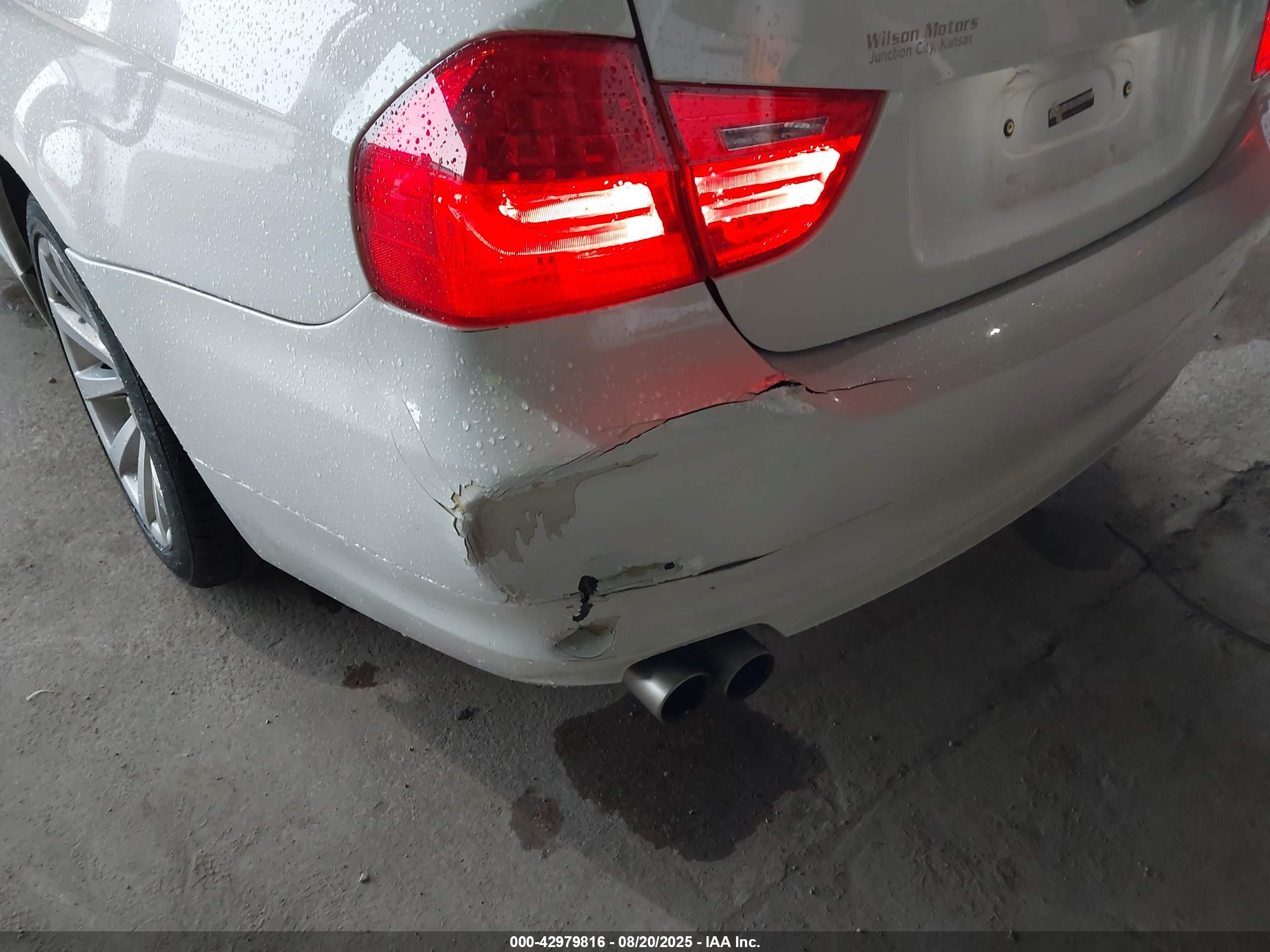 BMW 328I image 6